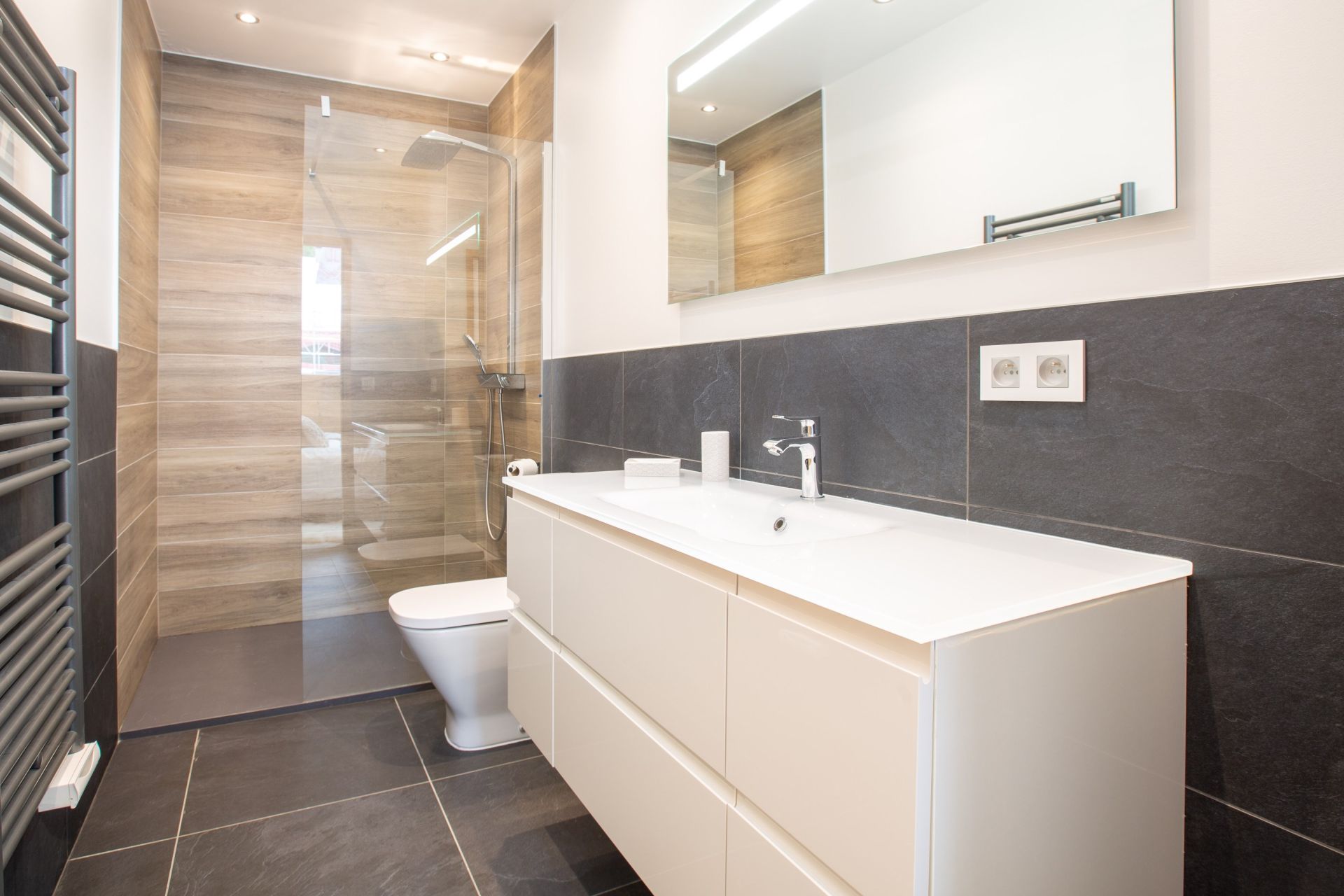 luxury apartment 4 Rooms for sale on MORZINE (74110)