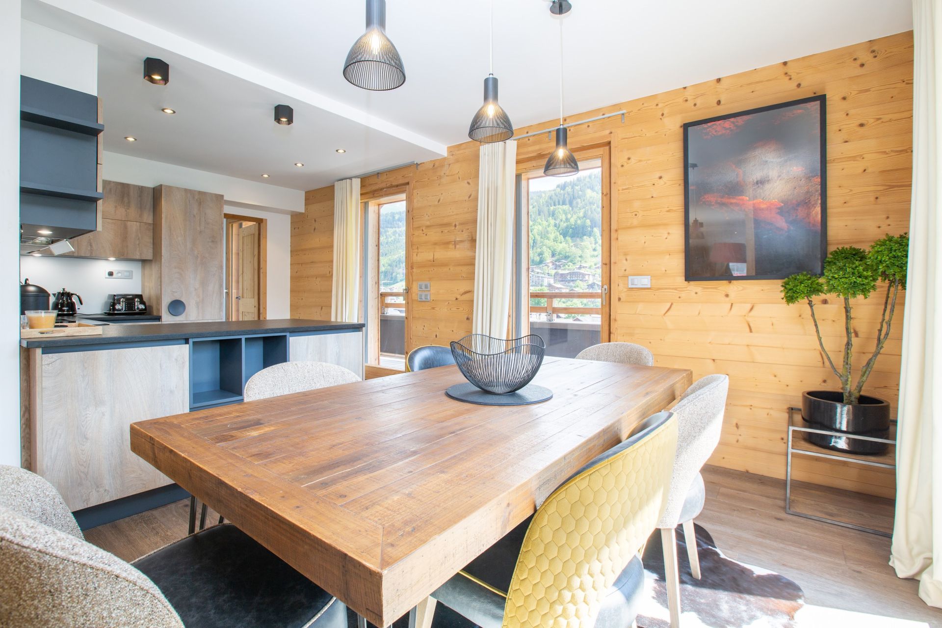 luxury apartment 4 Rooms for sale on MORZINE (74110)