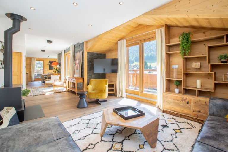 luxury apartment 4 Rooms for sale on MORZINE (74110)