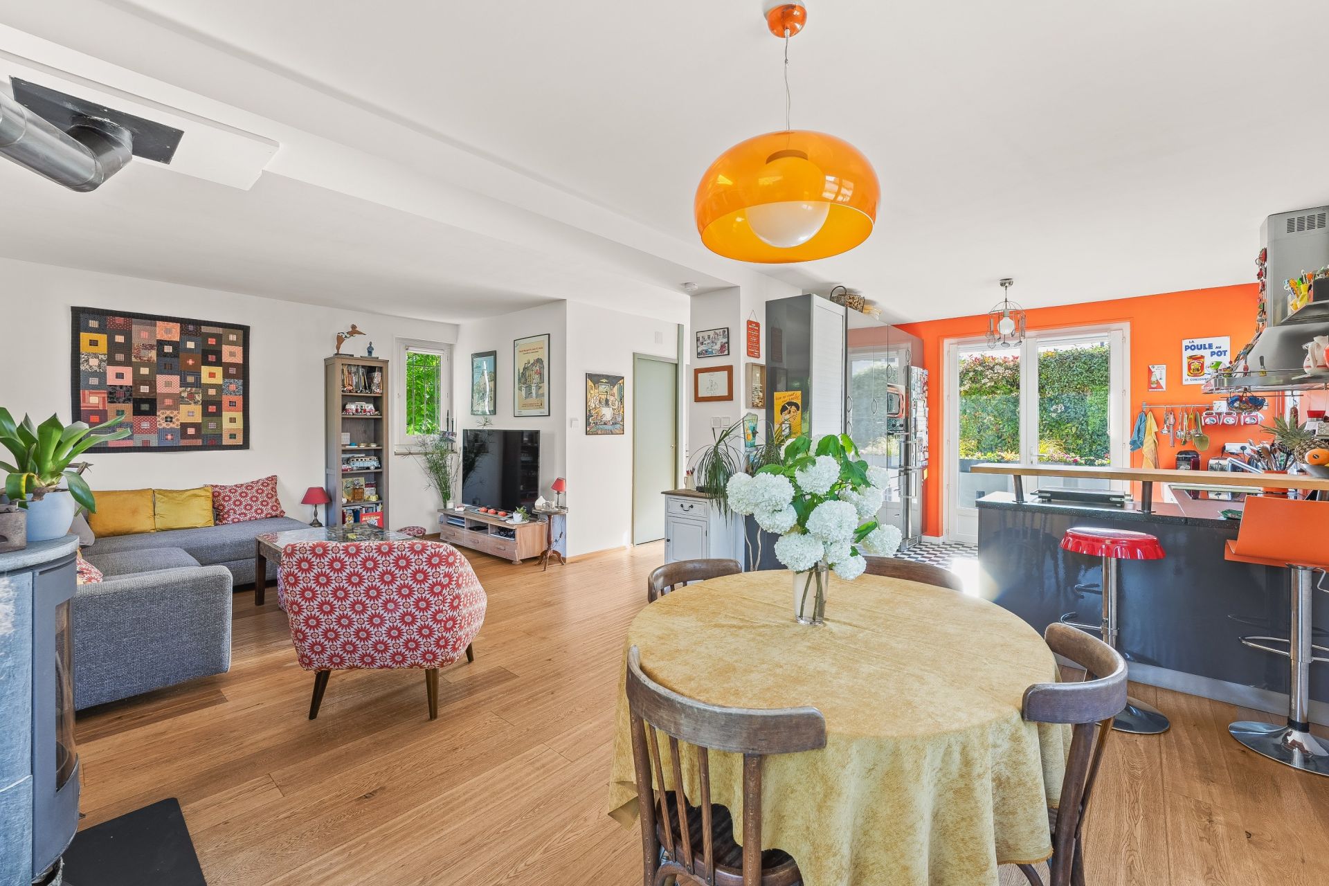 luxury house 5 Rooms for sale on DIVONNE LES BAINS (01220)