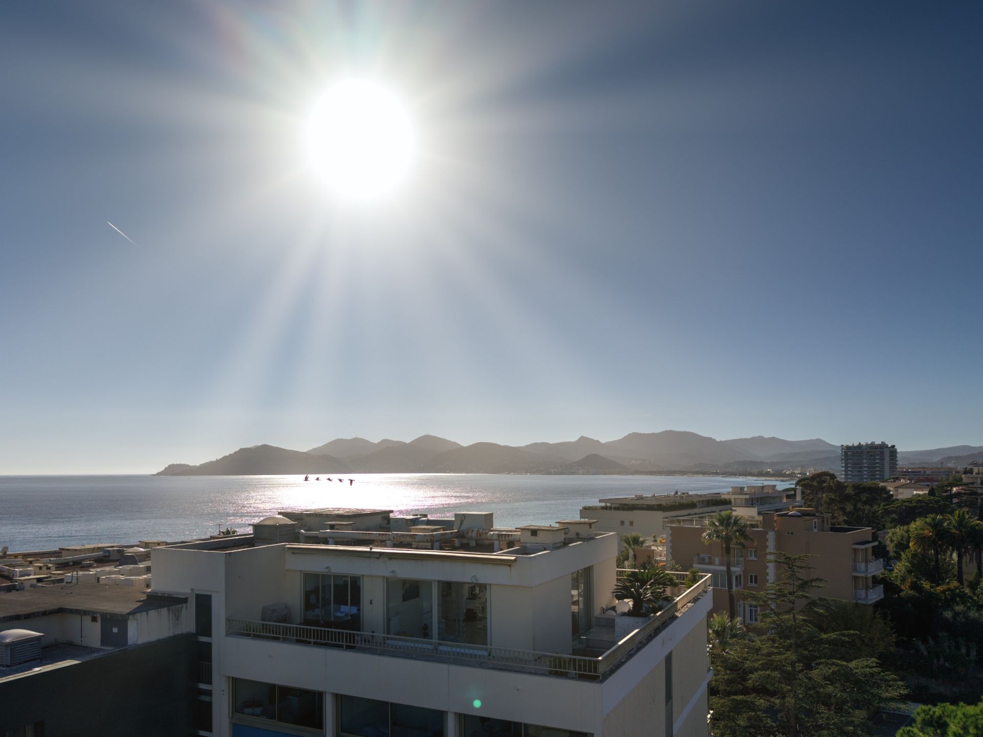 penthouse 4 Rooms for sale on CANNES (06400)