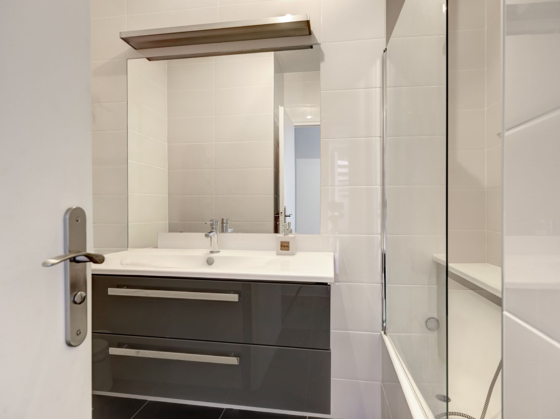 penthouse 4 Rooms for sale on CANNES (06400)