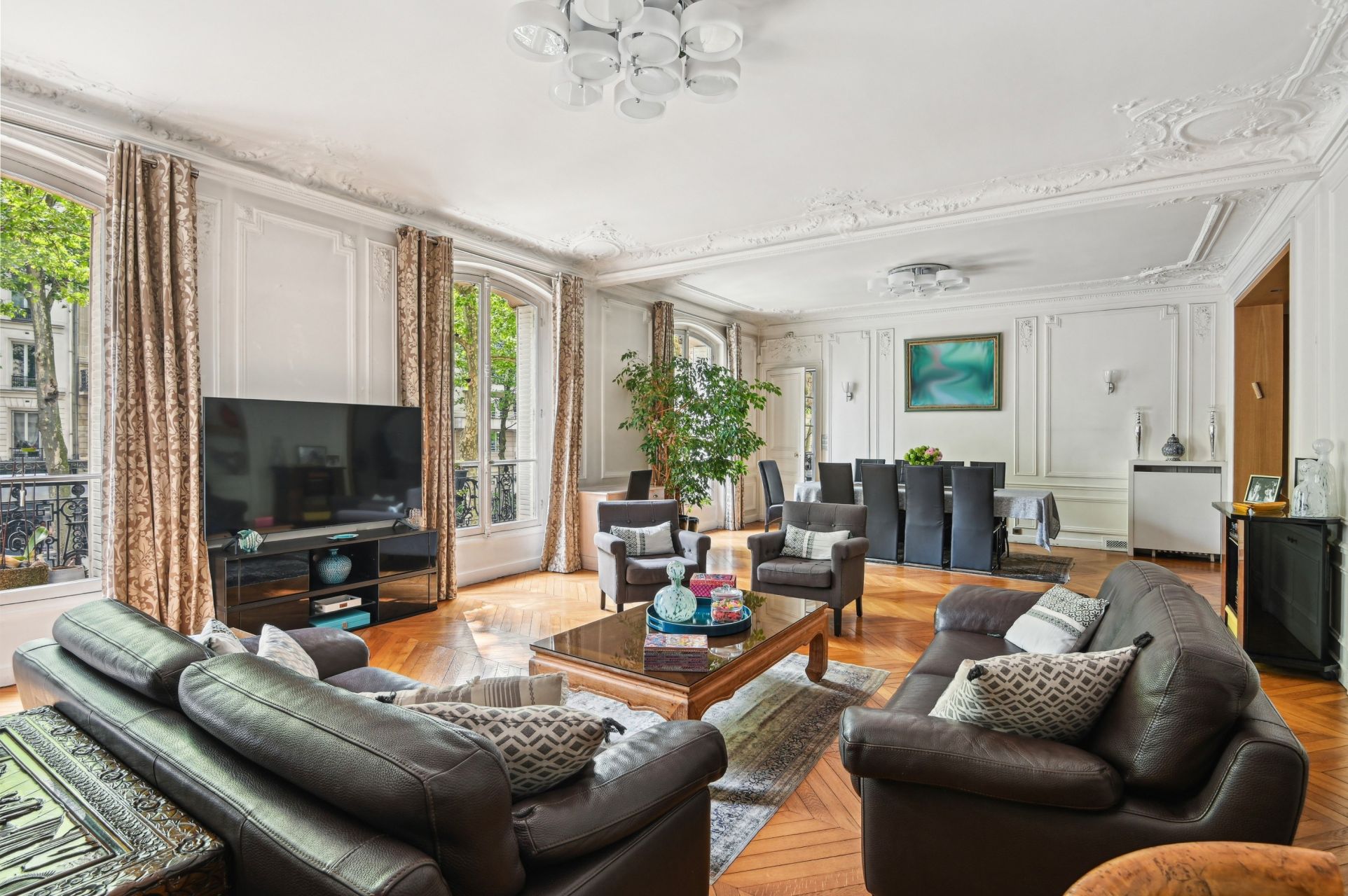 luxury apartment 8 Rooms for sale on NEUILLY SUR SEINE (92200)