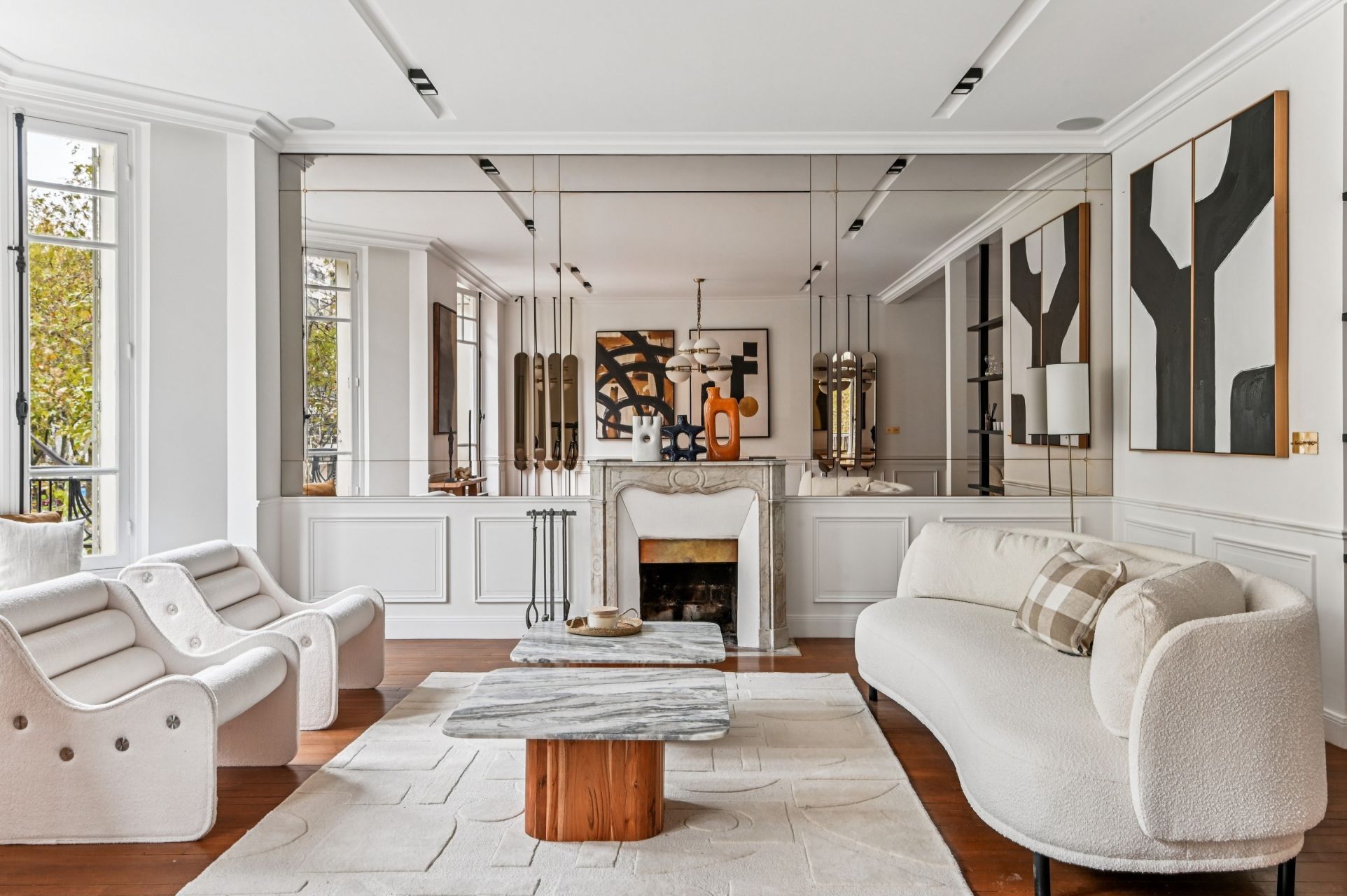 luxury apartment 5 Rooms for sale on PARIS (75007)