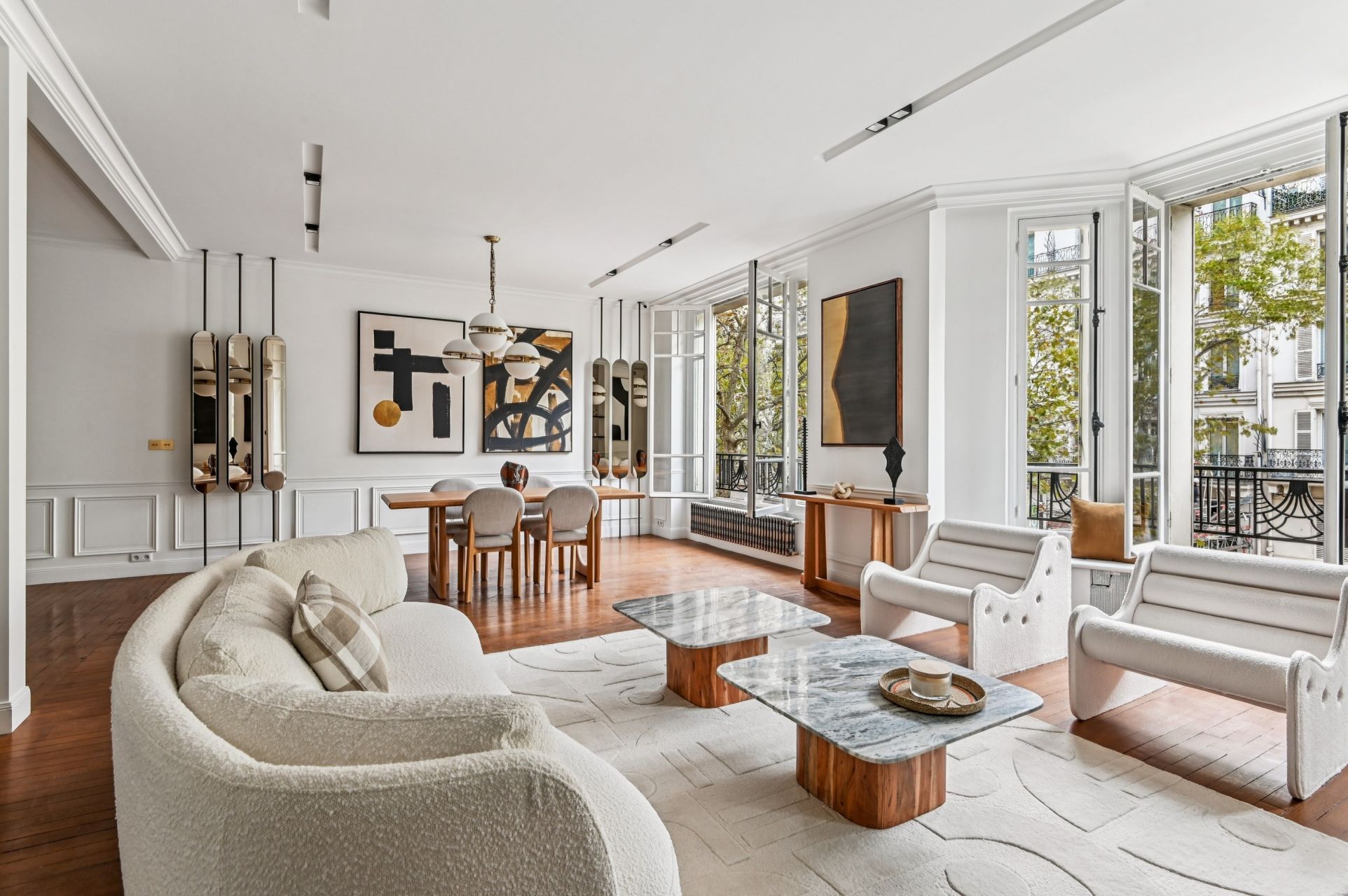 luxury apartment 5 Rooms for sale on PARIS (75007)