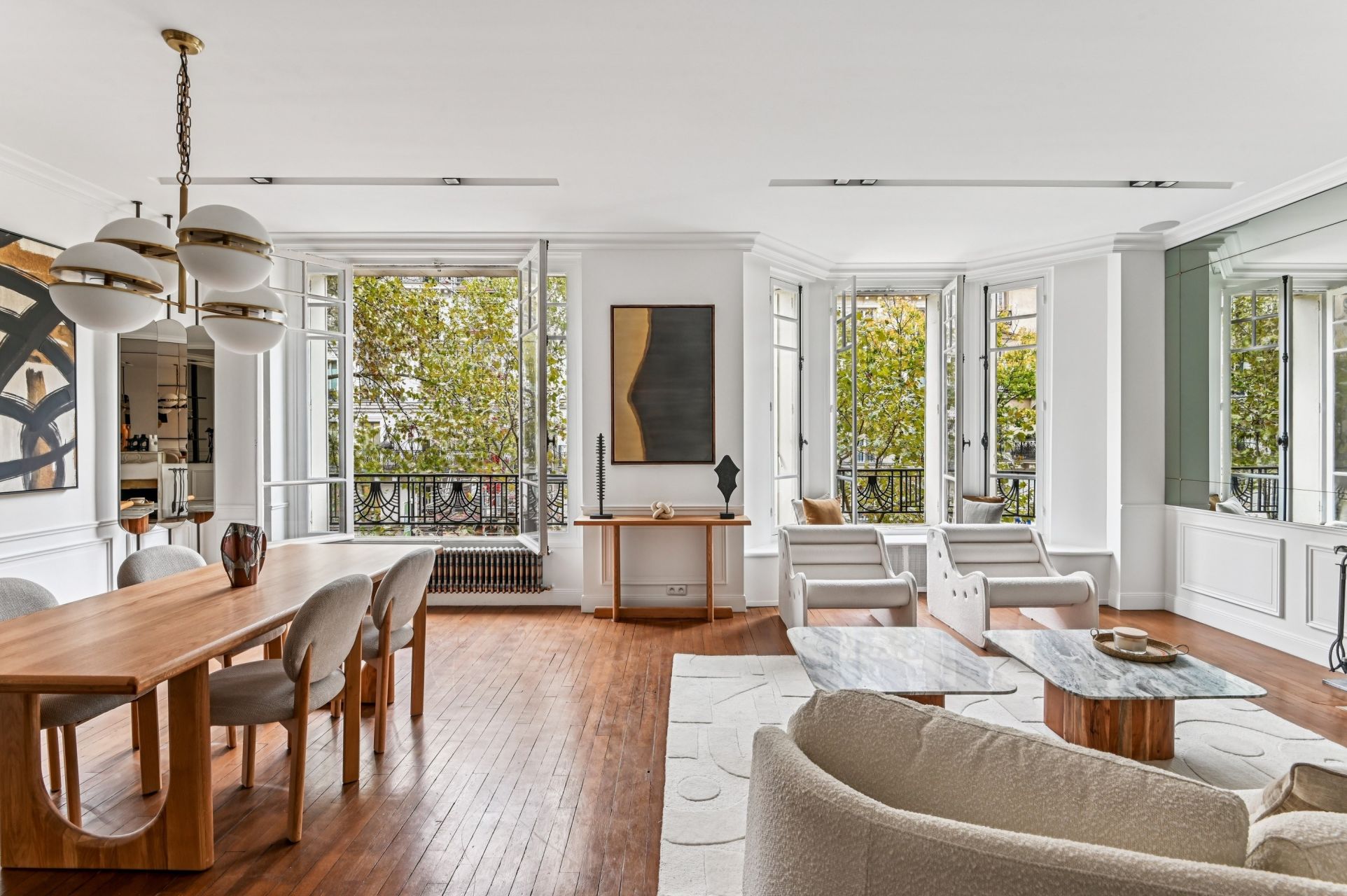 luxury apartment 5 Rooms for sale on PARIS (75007)