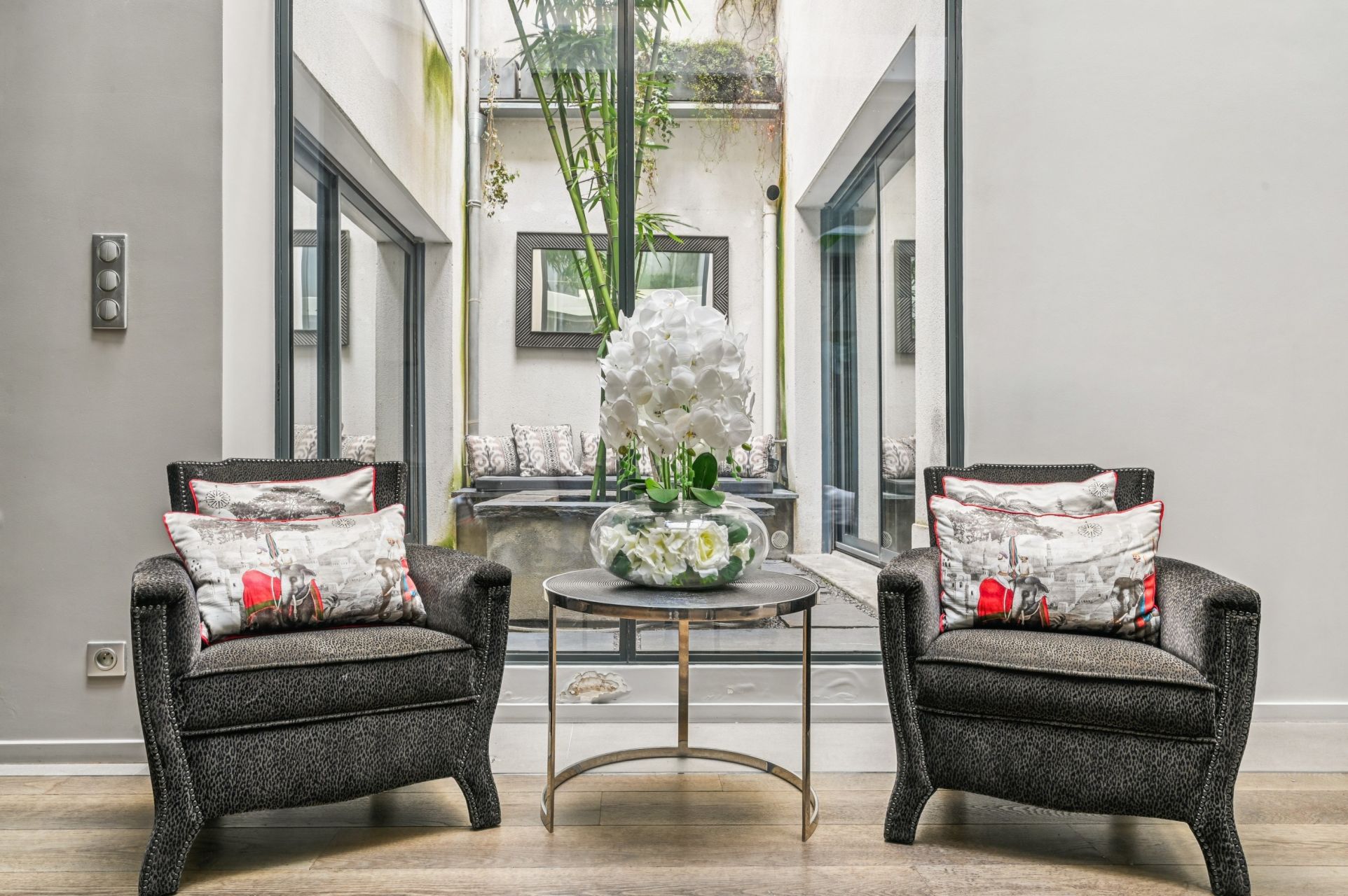 mansion (hôtel particulier) 7 Rooms for sale on PARIS (75015)