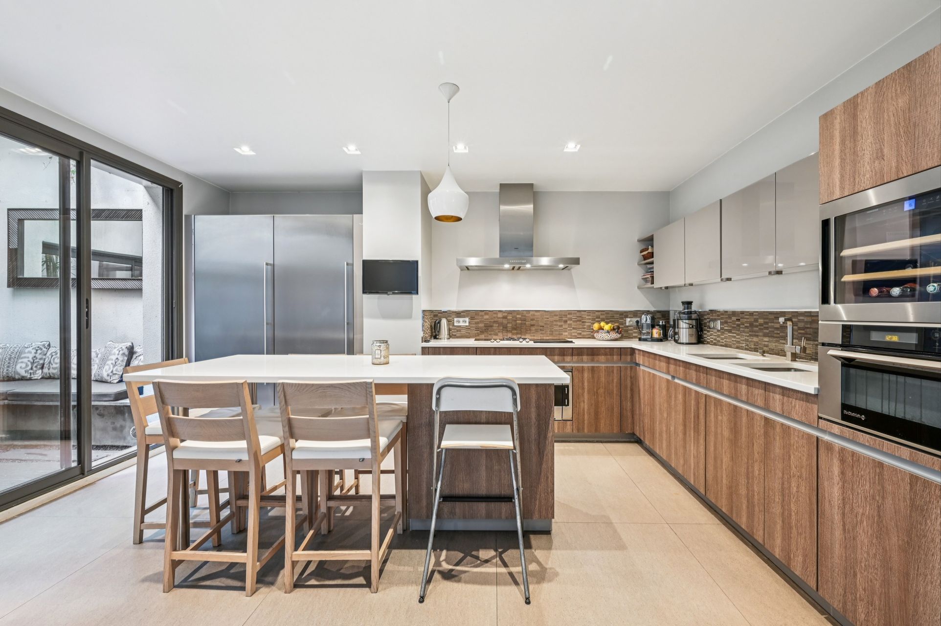 mansion (hôtel particulier) 7 Rooms for sale on PARIS (75015)