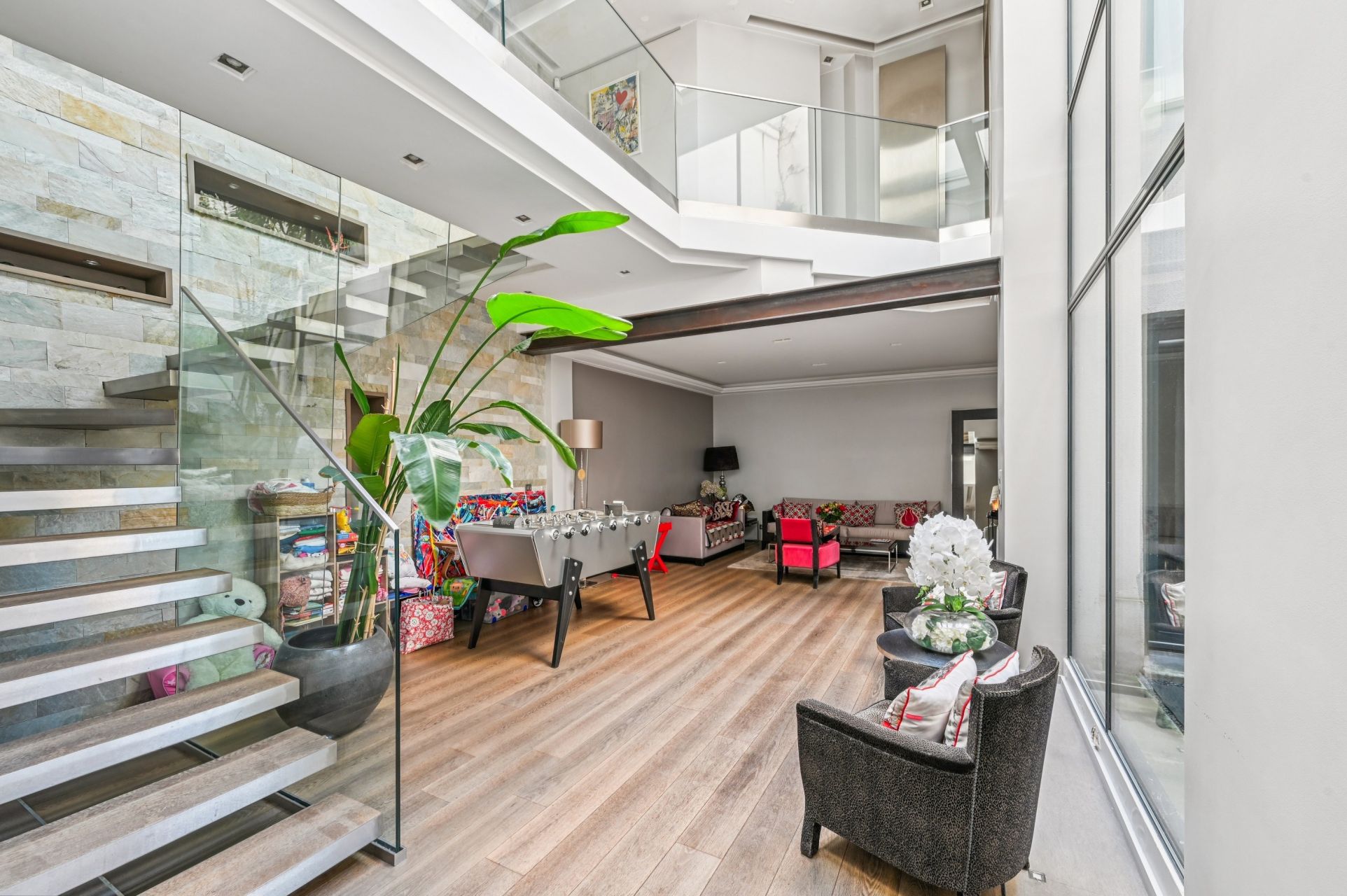 mansion (hôtel particulier) 7 Rooms for sale on PARIS (75015)