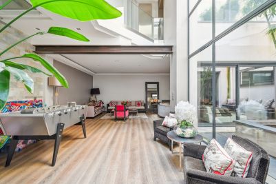 Sale Mansion (hôtel particulier) Paris 15 7 Rooms 300 m²