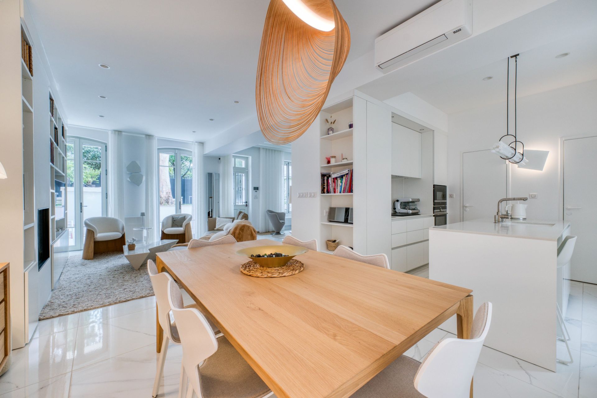 mansion 7 Rooms for sale on LA ROCHELLE (17000)