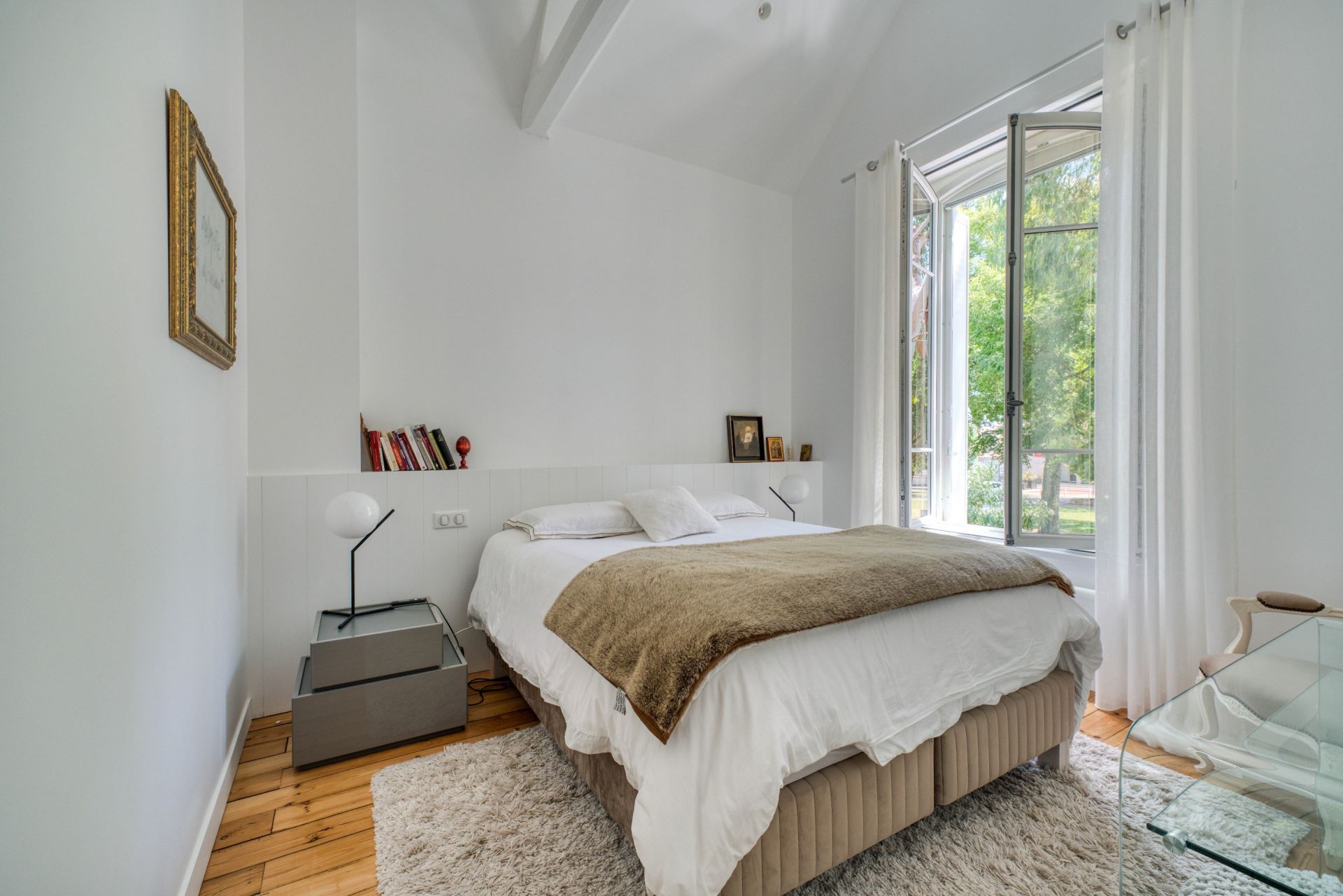 mansion 7 Rooms for sale on LA ROCHELLE (17000)