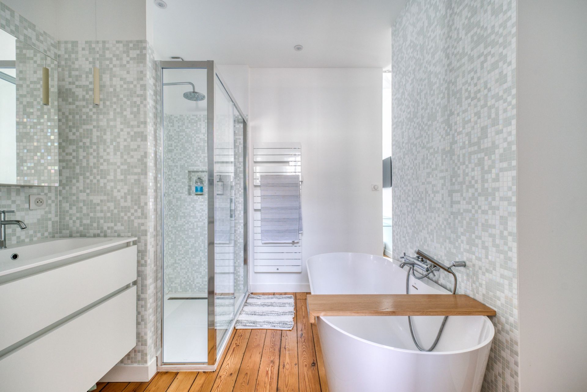 mansion 7 Rooms for sale on LA ROCHELLE (17000)