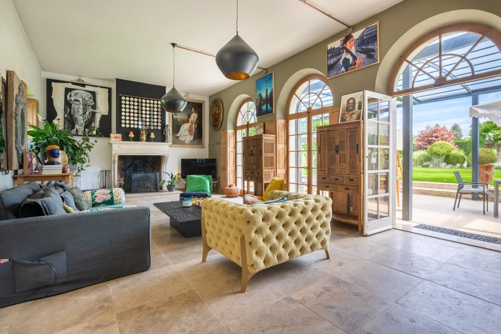 luxury house 10 Rooms for sale on FEUCHEROLLES (78810)