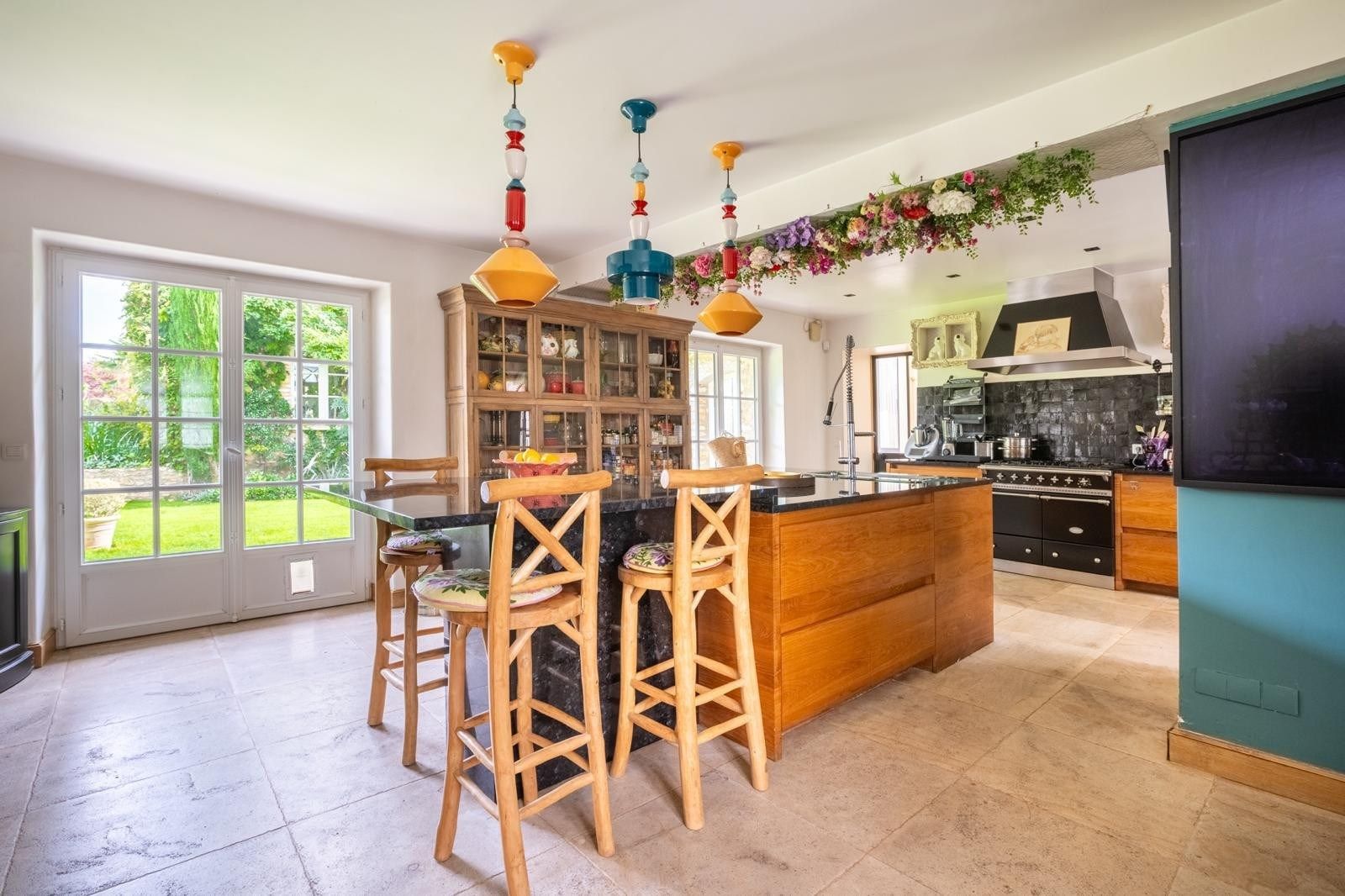 luxury house 10 Rooms for sale on FEUCHEROLLES (78810)