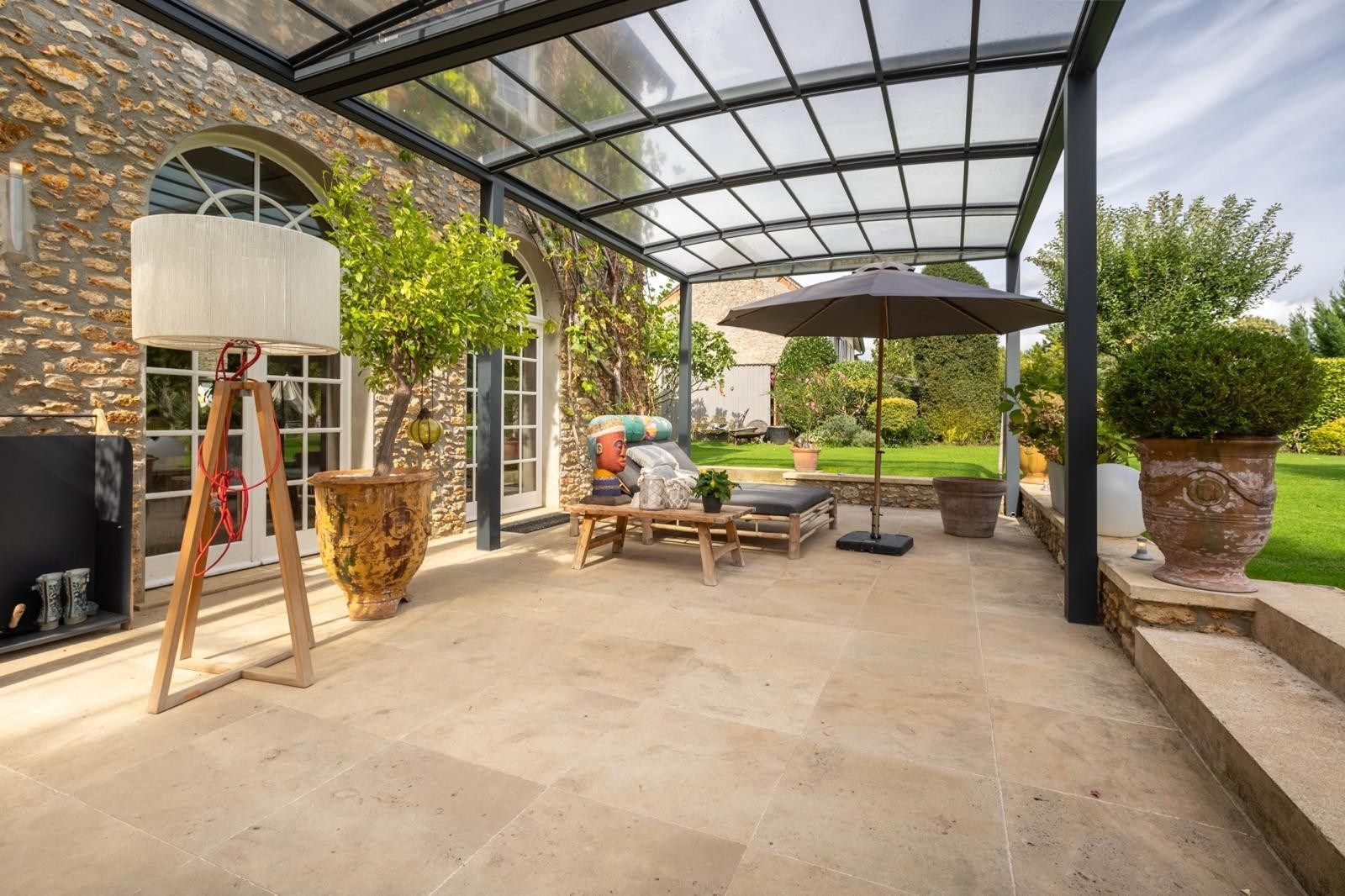 luxury house 10 Rooms for sale on FEUCHEROLLES (78810)