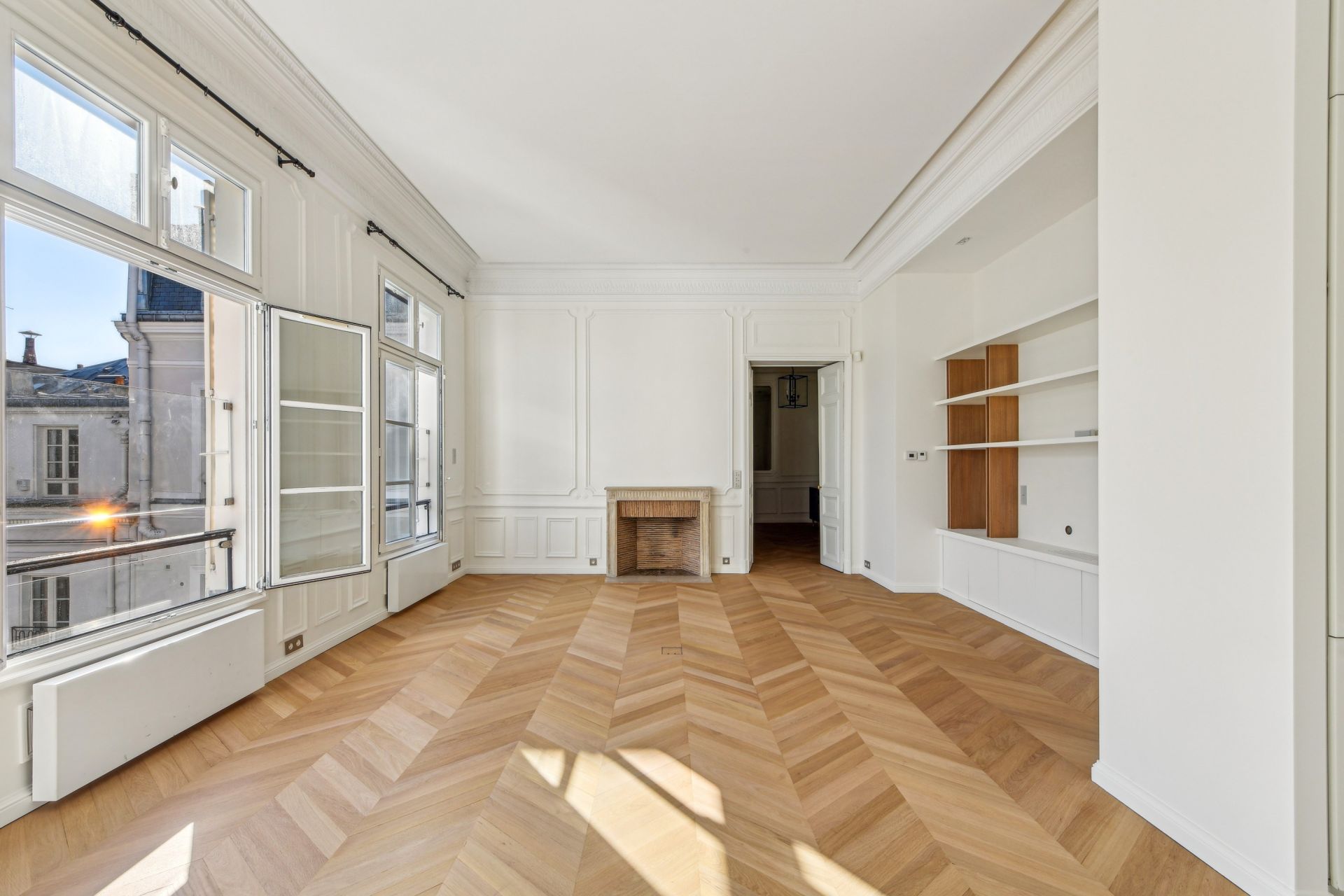luxury apartment 5 Rooms for rent on PARIS (75008)