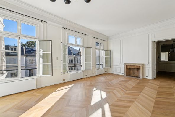 Location Appartement de luxe Paris 8 5&nbsp;Pièces 155&nbsp;m²