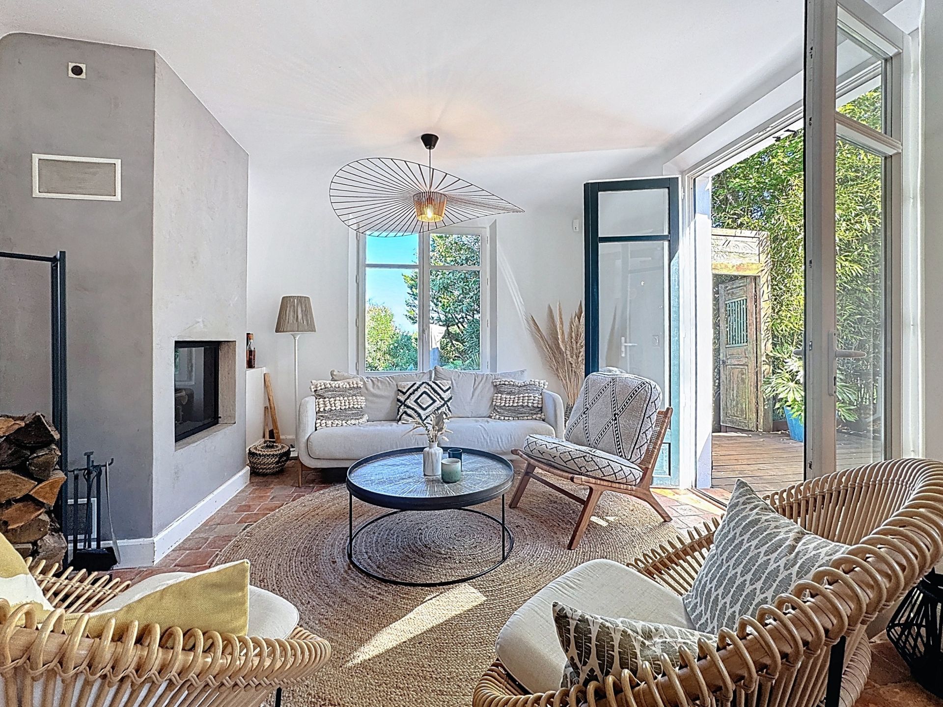 luxury house 8 Rooms for sale on GUETHARY (64210)