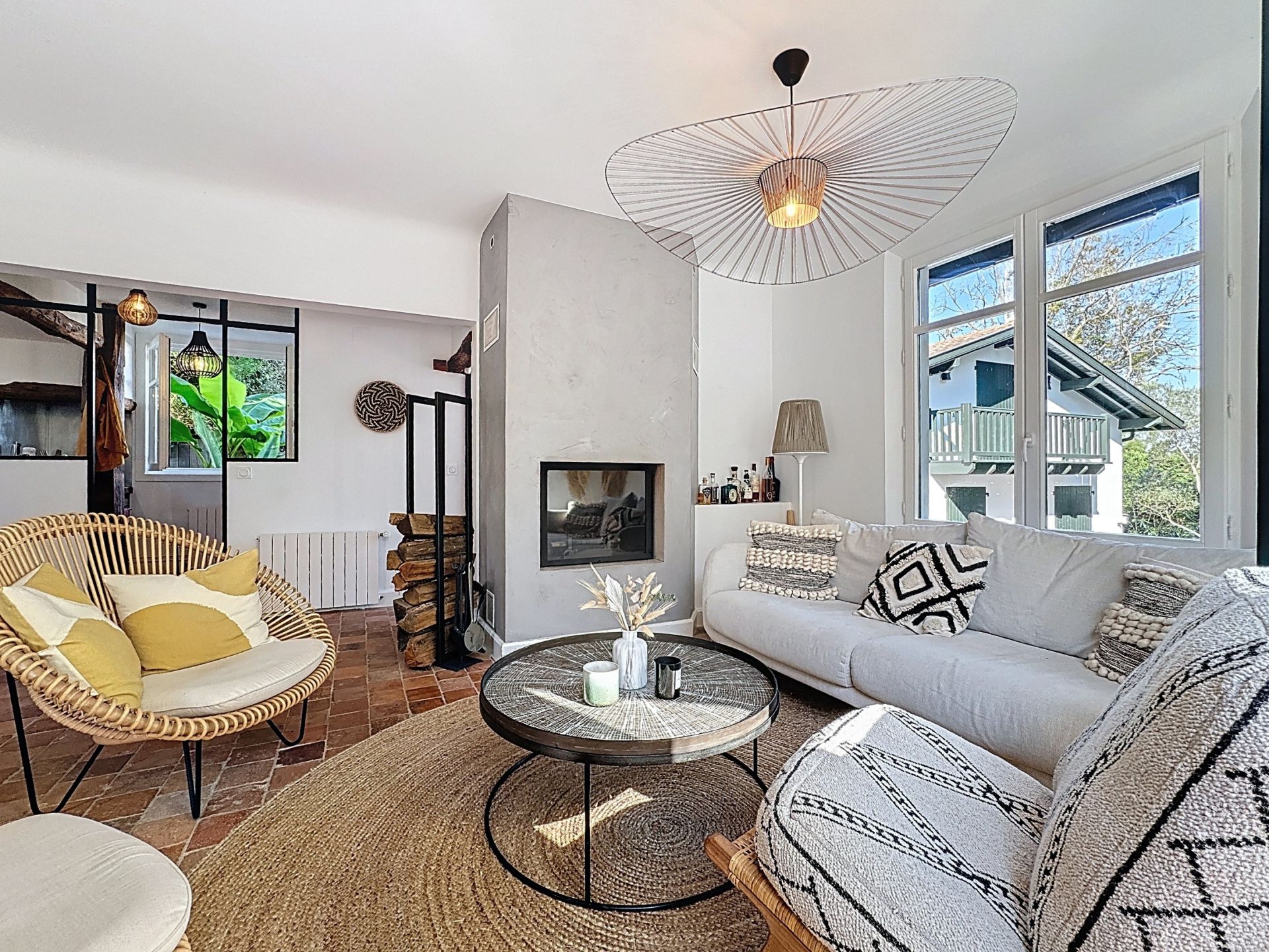 luxury house 8 Rooms for sale on GUETHARY (64210)