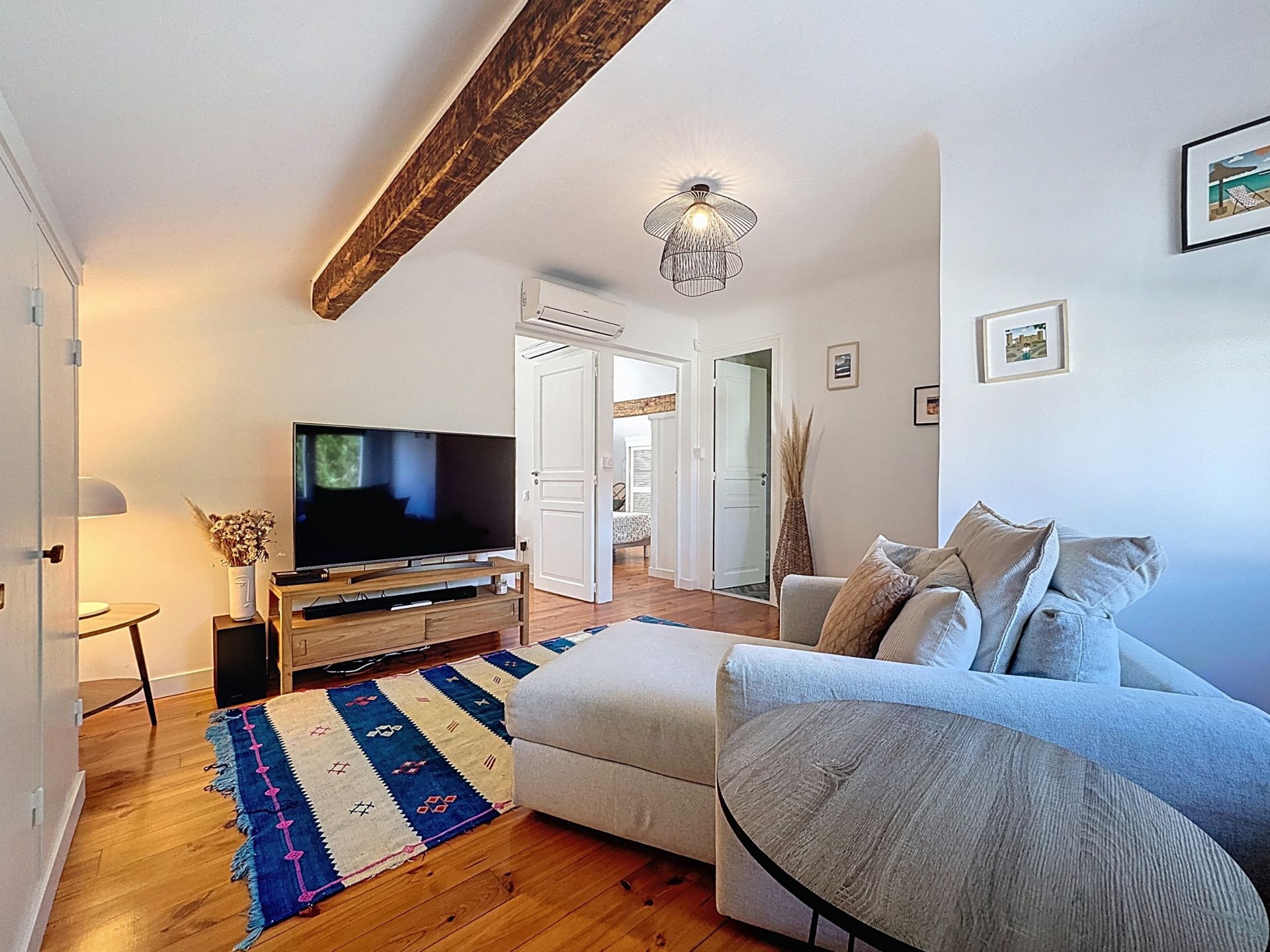 luxury house 8 Rooms for sale on GUETHARY (64210)