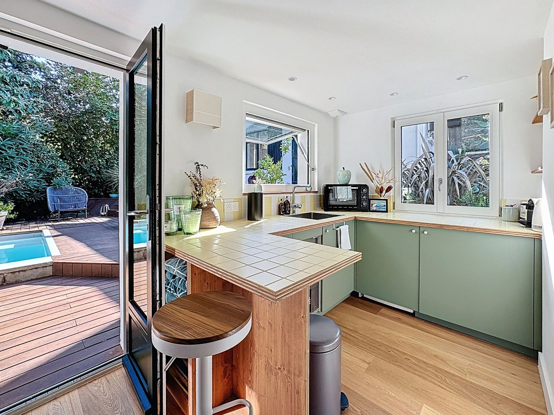 luxury house 8 Rooms for sale on GUETHARY (64210)