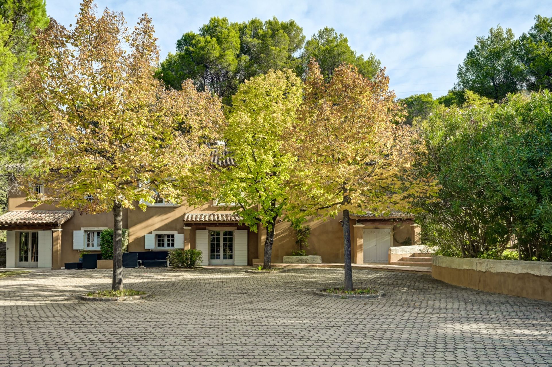 maison de luxe 8 Pièces en location sur AIX EN PROVENCE (13100)