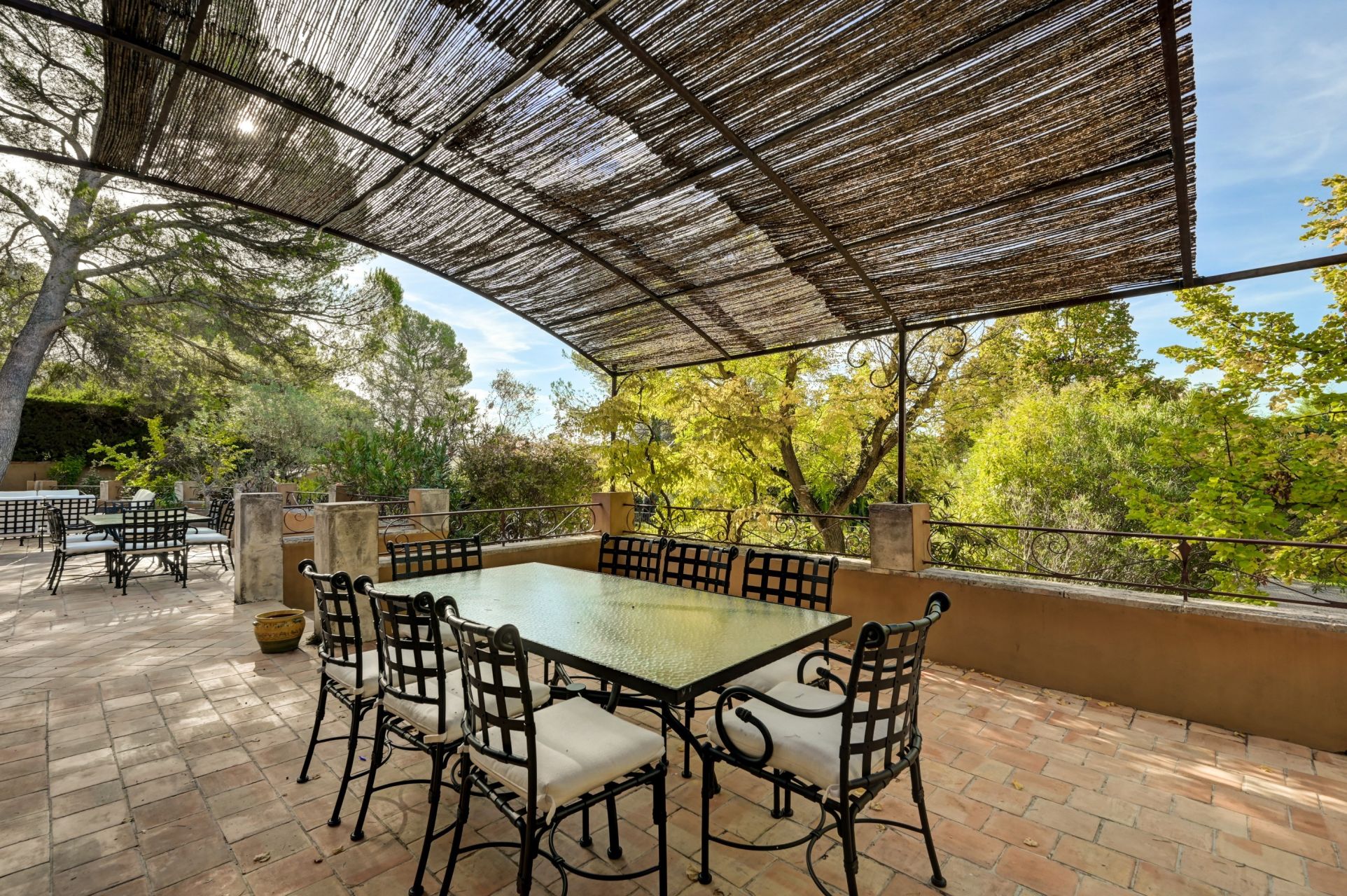 maison de luxe 8 Pièces en location sur AIX EN PROVENCE (13100)