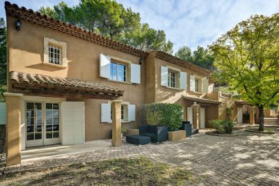 Location Maison de luxe Aix-en-Provence 8 Pièces 353 m²
