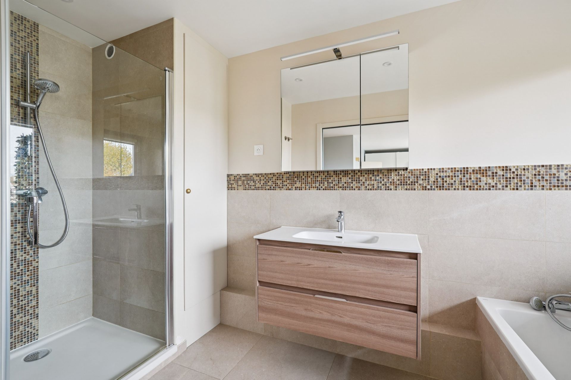 luxury apartment 3 Rooms for sale on NEUILLY SUR SEINE (92200)