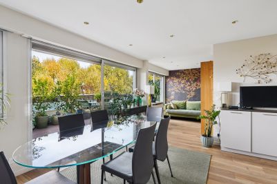 Sale Luxury apartment Neuilly-sur-Seine 3&nbsp;Rooms 61&nbsp;m²