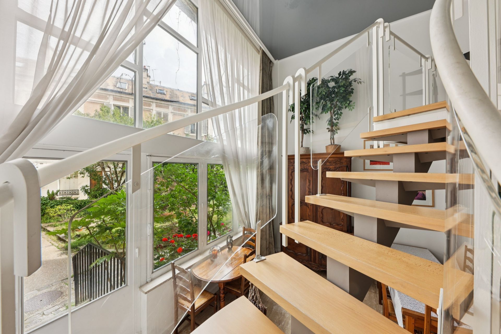 luxury apartment 5 Rooms for sale on PARIS (75015)