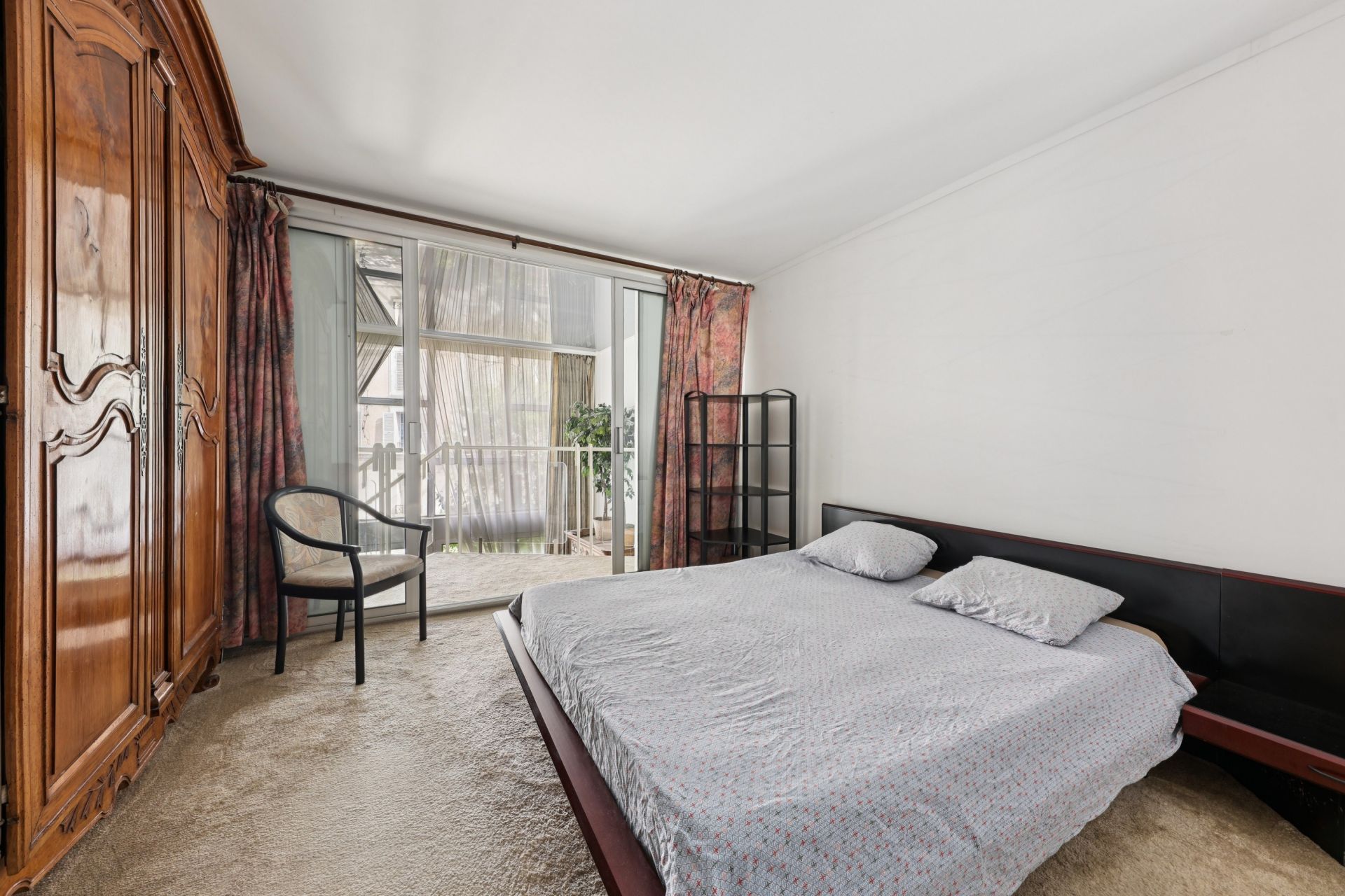 luxury apartment 5 Rooms for sale on PARIS (75015)