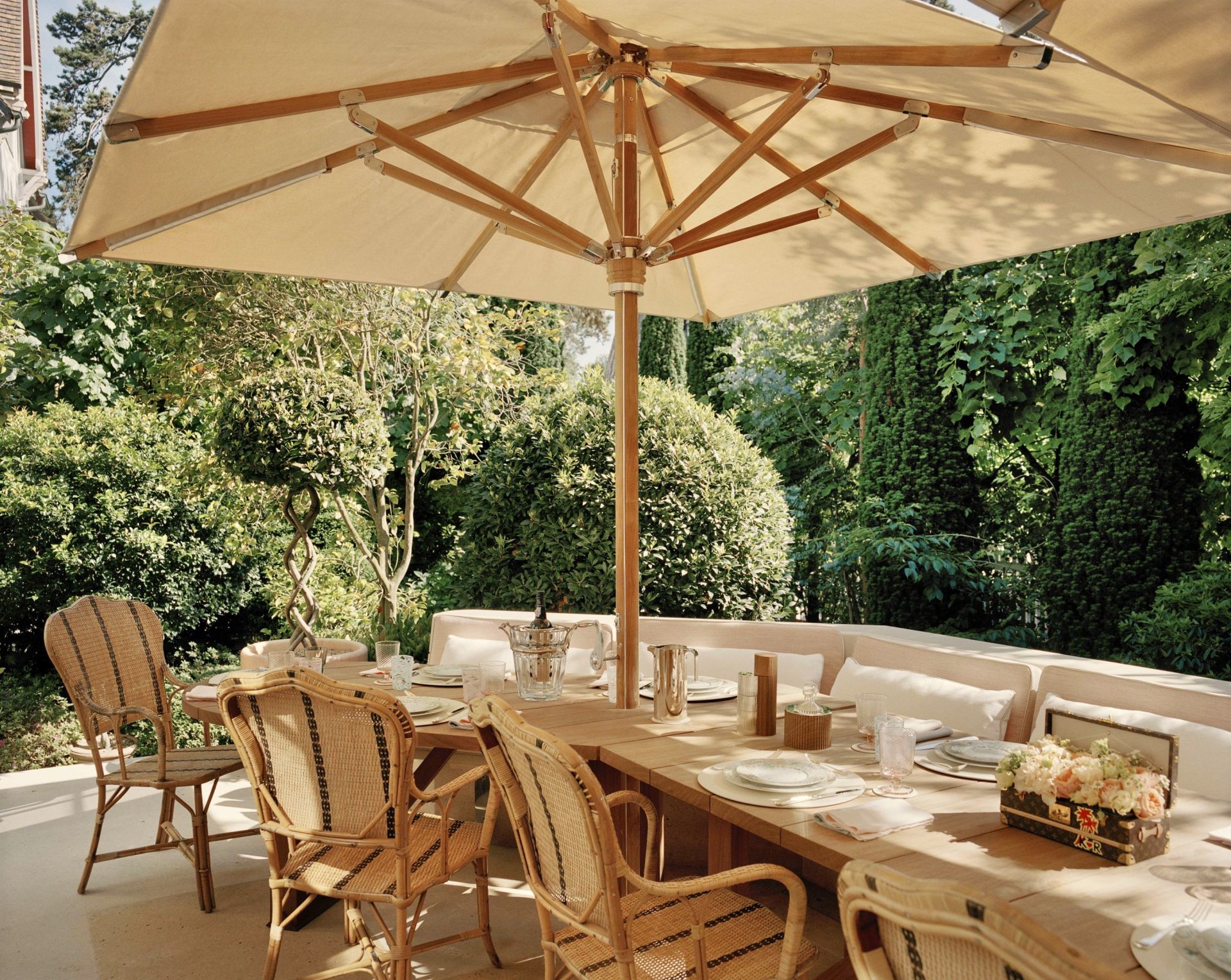 luxury house 10 Rooms for sale on DEAUVILLE (14800)