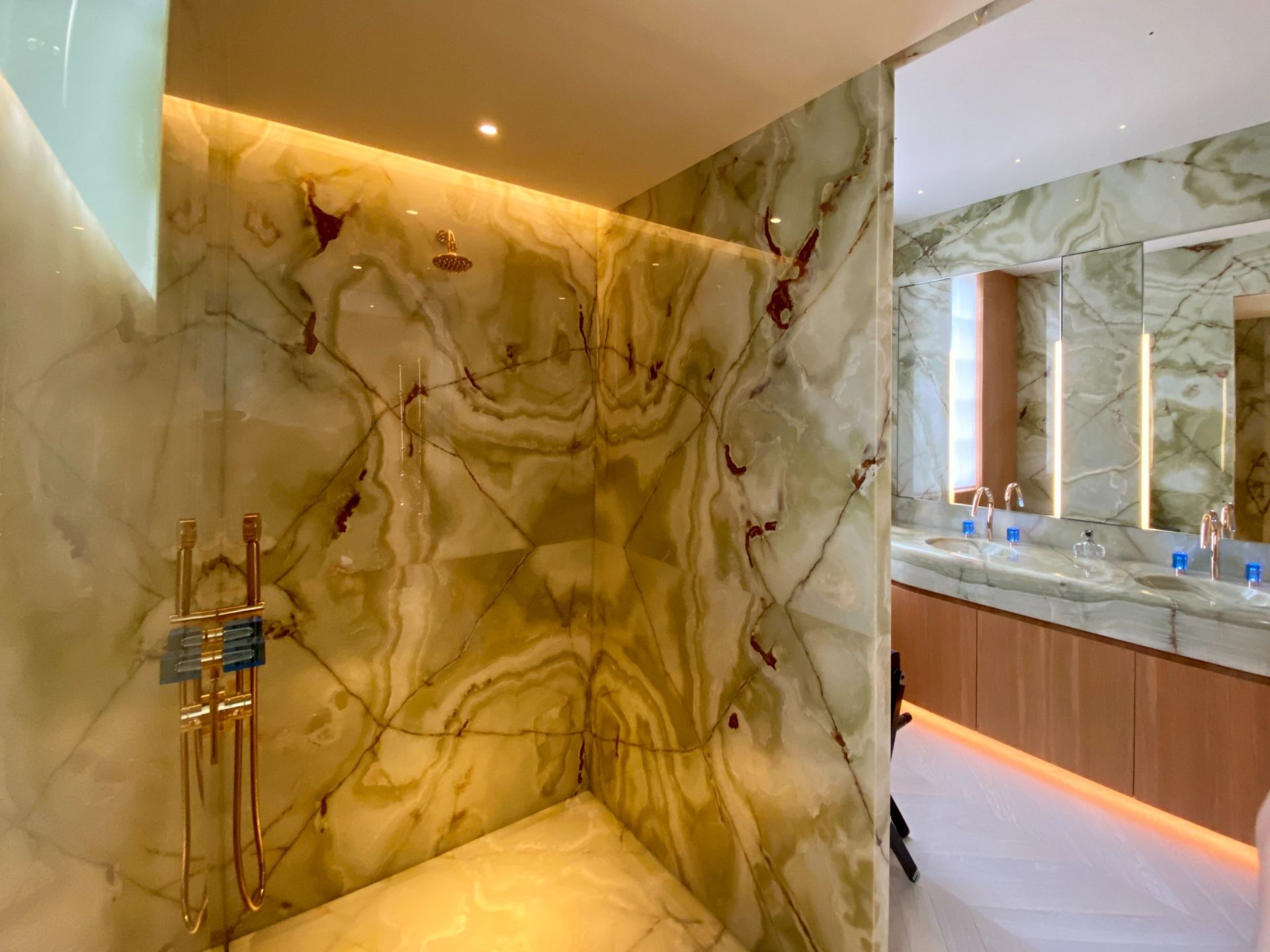 luxury house 10 Rooms for sale on DEAUVILLE (14800)