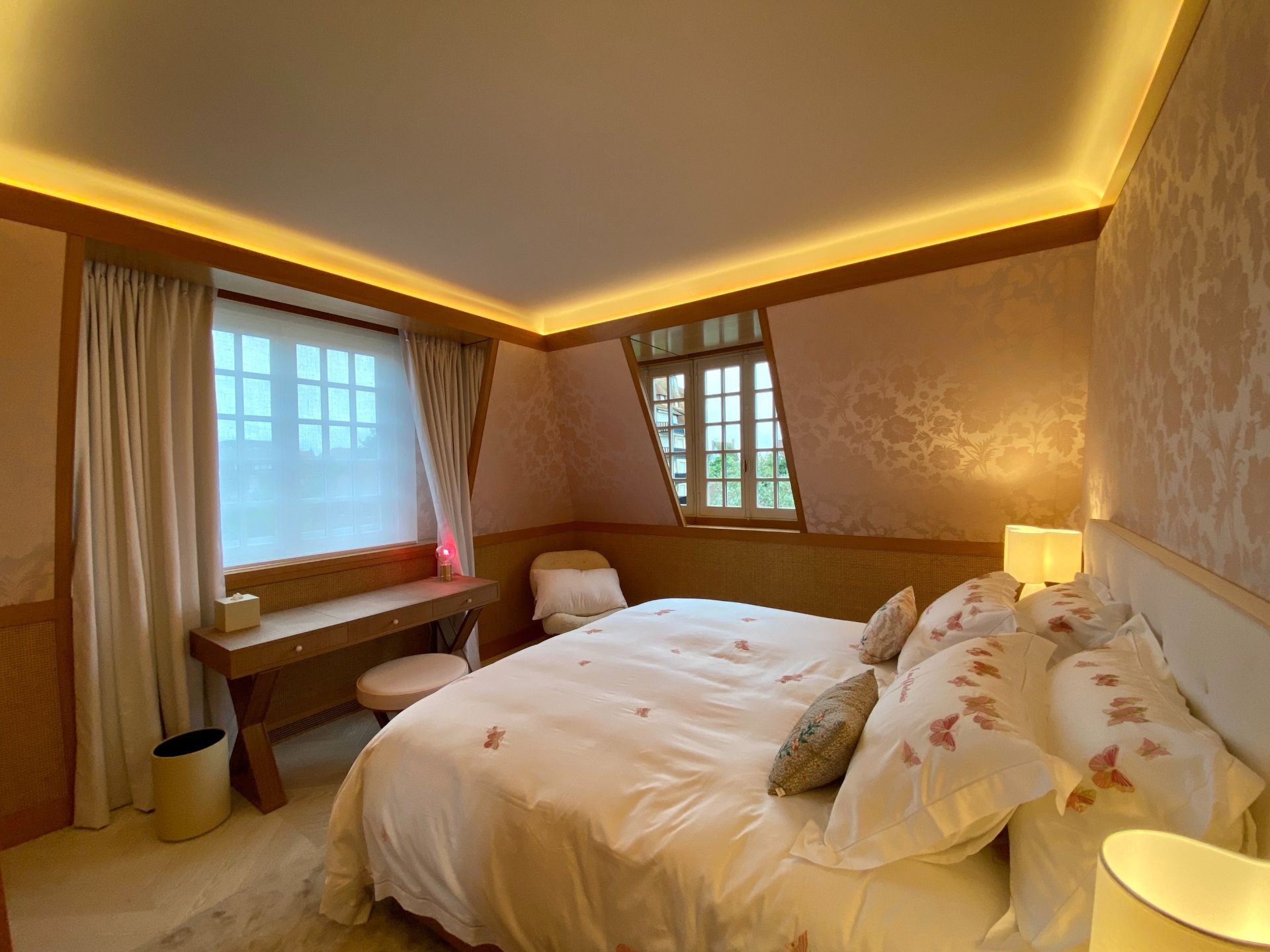 luxury house 10 Rooms for sale on DEAUVILLE (14800)