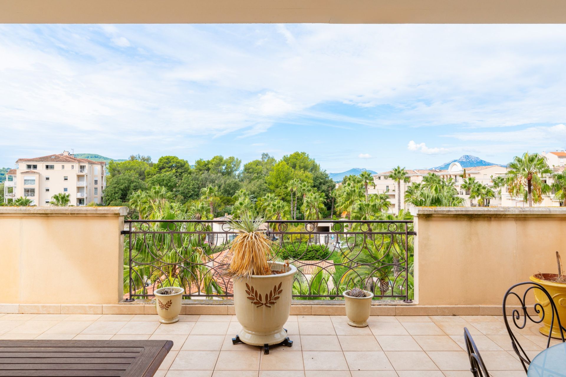 appartement de luxe 4 Pièces en vente sur HYERES (83400)