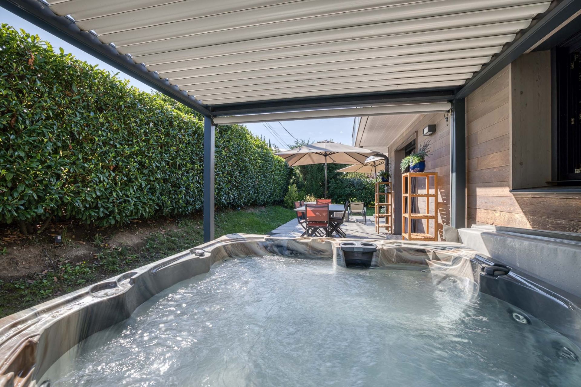 luxury house 11 Rooms for sale on SEVRIER (74320)