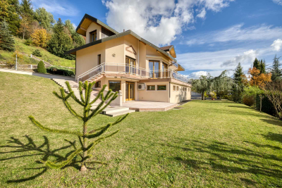 Vente Maison de luxe Frangy 8 Pièces 295 m²