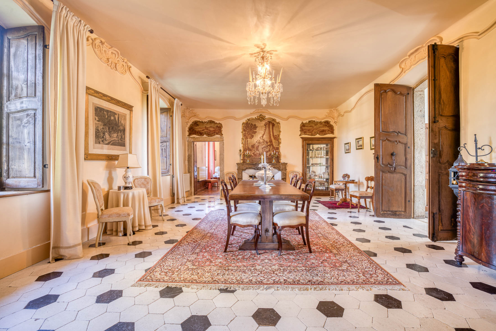 château 18 Pièces en vente sur SERRIERES EN CHAUTAGNE (73310)