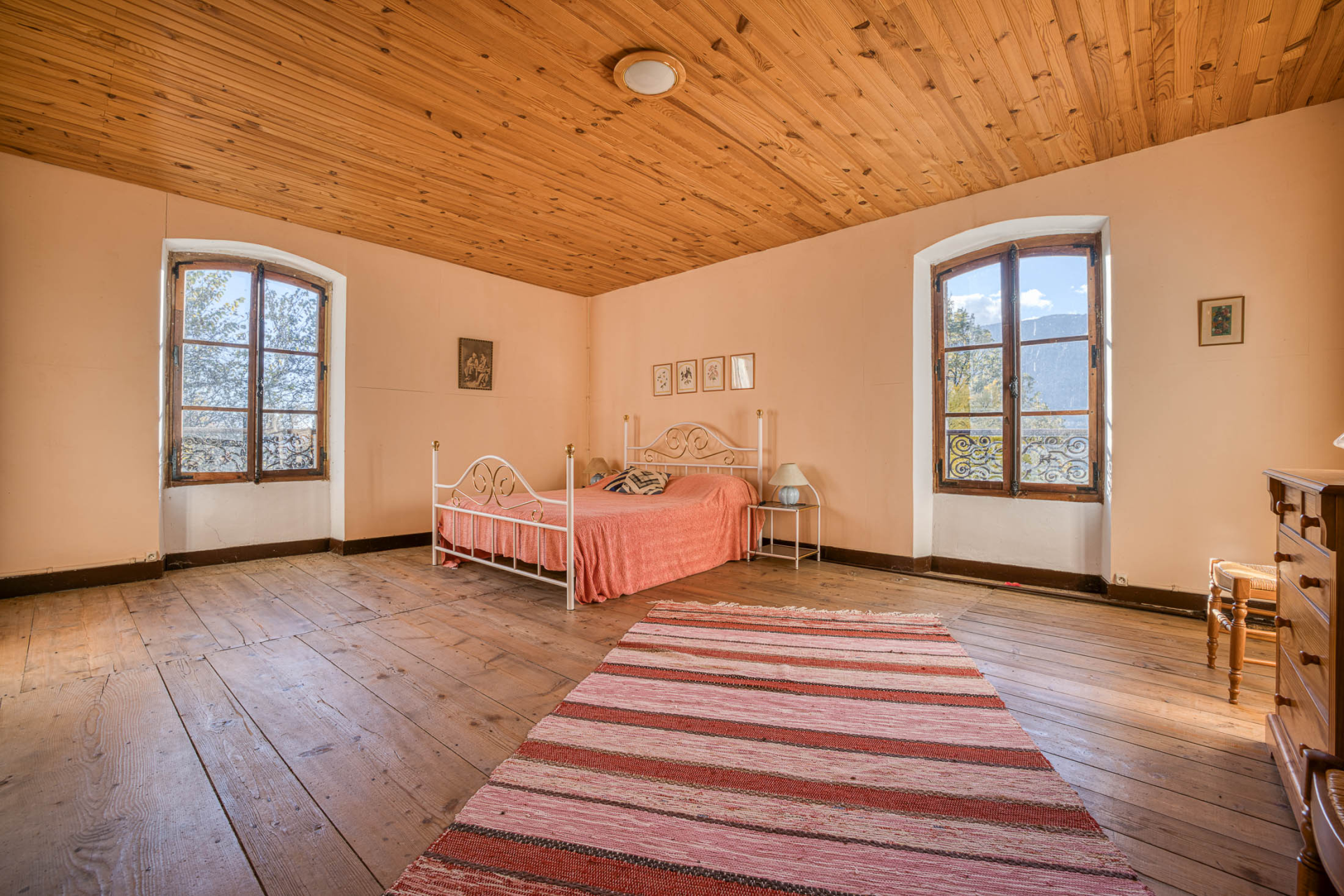 château 18 Pièces en vente sur SERRIERES EN CHAUTAGNE (73310)