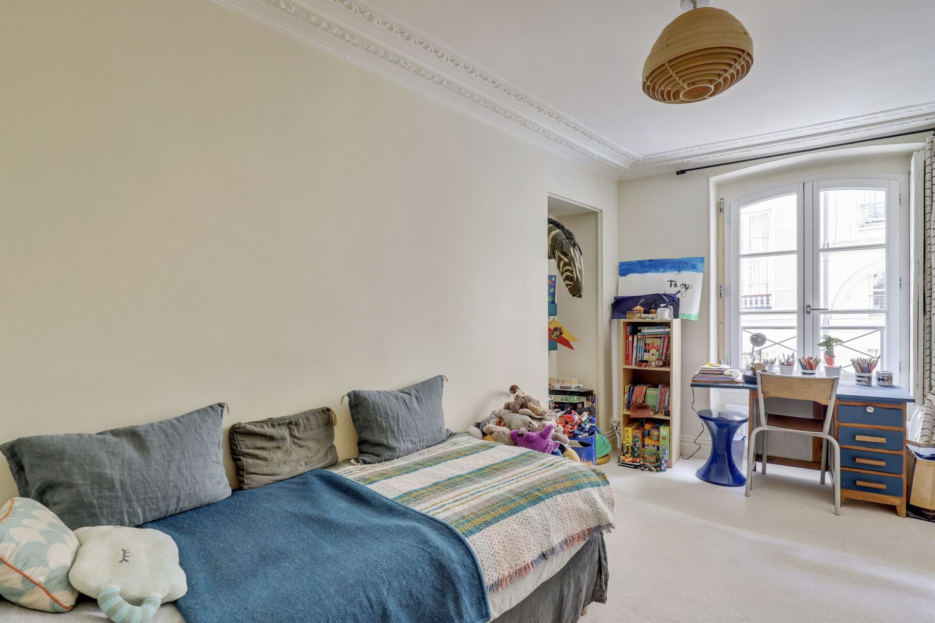 luxury apartment 5 Rooms for sale on PARIS (75007)