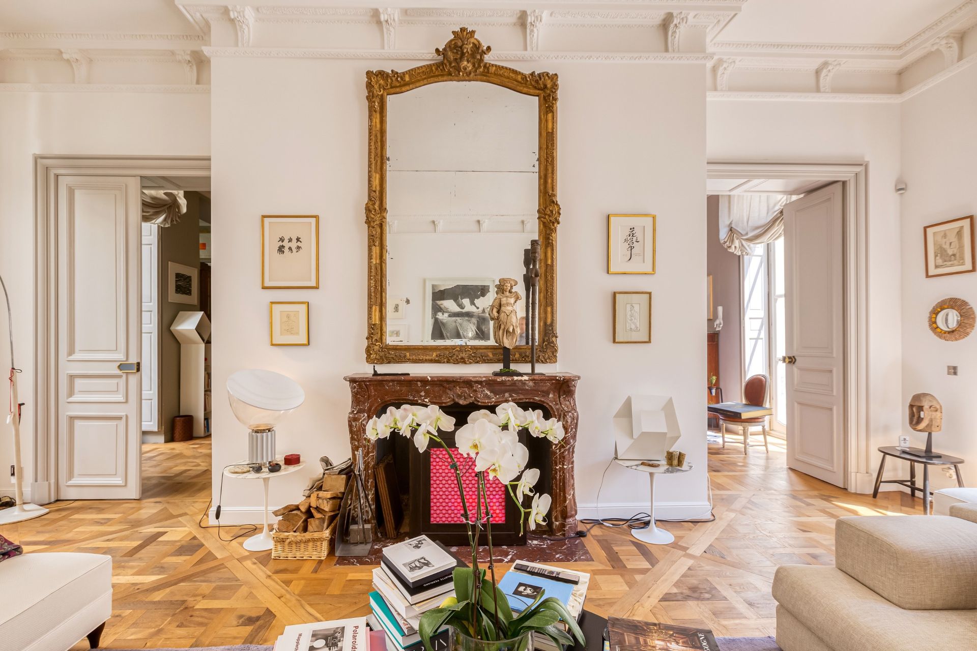 luxury apartment 5 Rooms for sale on PARIS (75004)