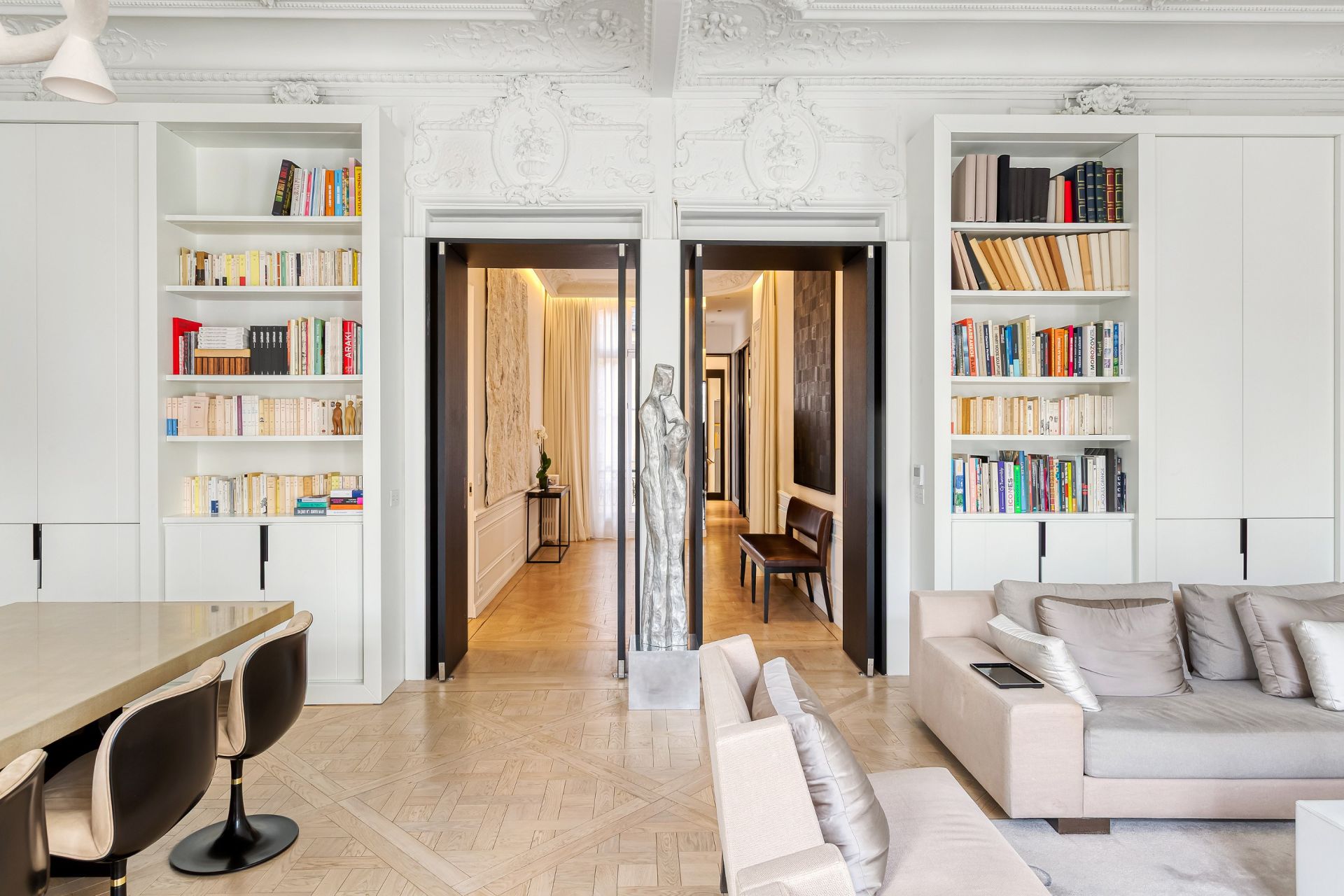 luxury apartment 5 Rooms for sale on PARIS (75008)