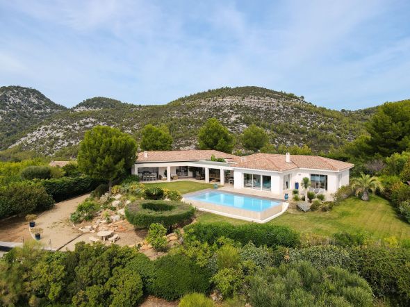 Sale Luxury house Ollioules 8&nbsp;Rooms 330&nbsp;m²