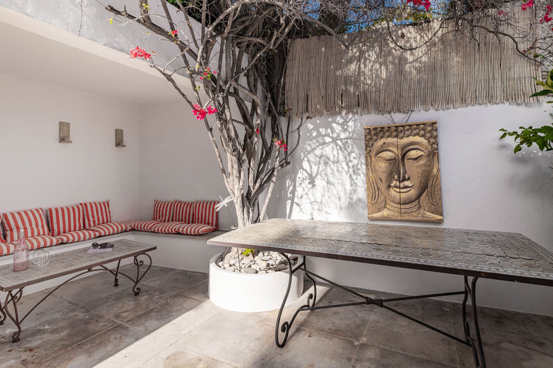 luxury villa 6 Rooms for sale on EZE (06360)