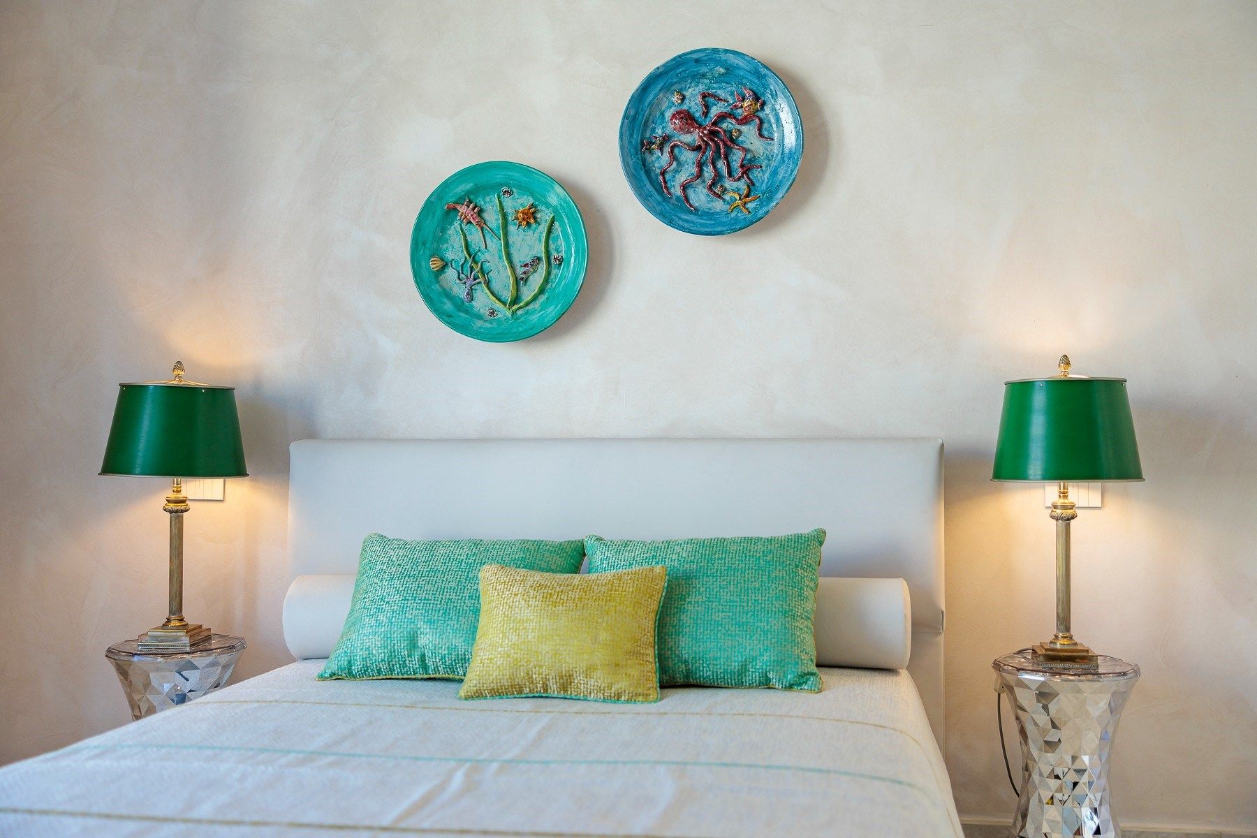 luxury apartment 5 Rooms for sale on MENTON (06500)