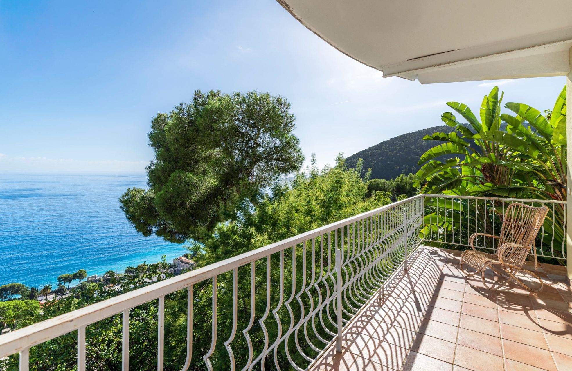 luxury villa 6 Rooms for sale on EZE (06360)