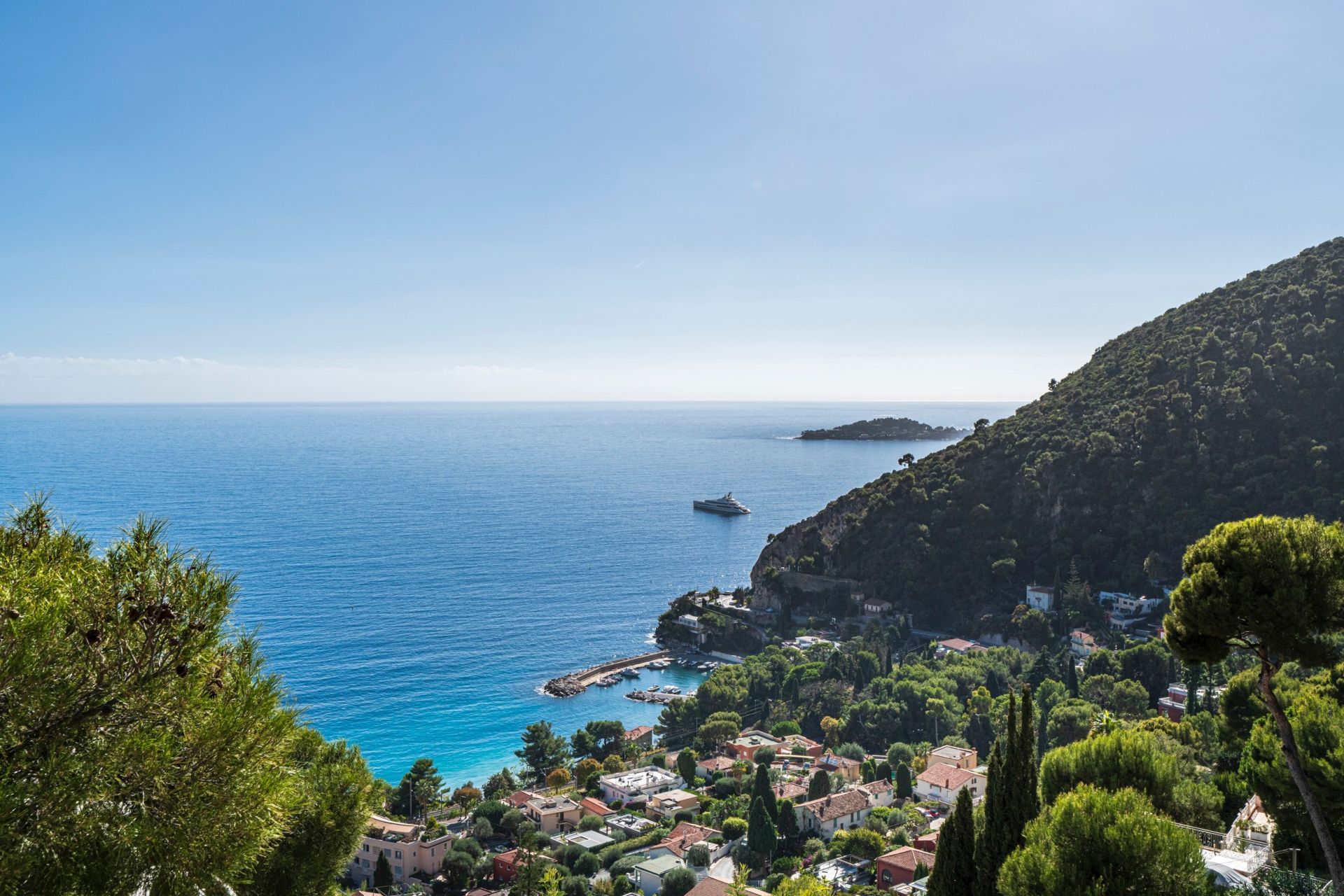 luxury villa 6 Rooms for sale on EZE (06360)