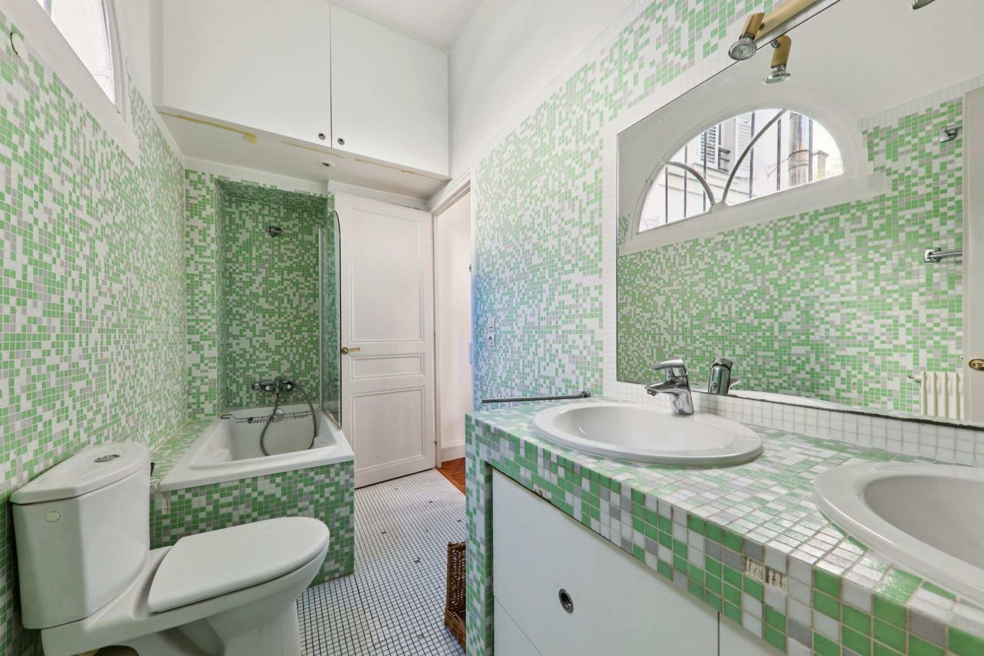 luxury apartment 4 Rooms for sale on PARIS (75005)